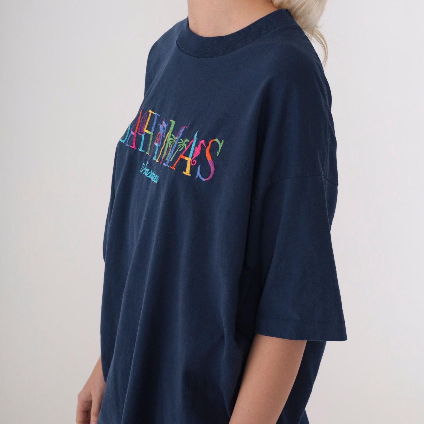 90s Nassau Bahamas Embroidered Graphic Tee Dolphin Palm Navy Extra Large