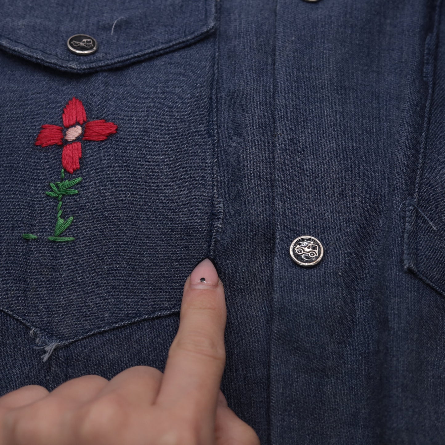 70s Chambray Jacket Floral Embroidered Hand Painted Sun Denim Trucker Small