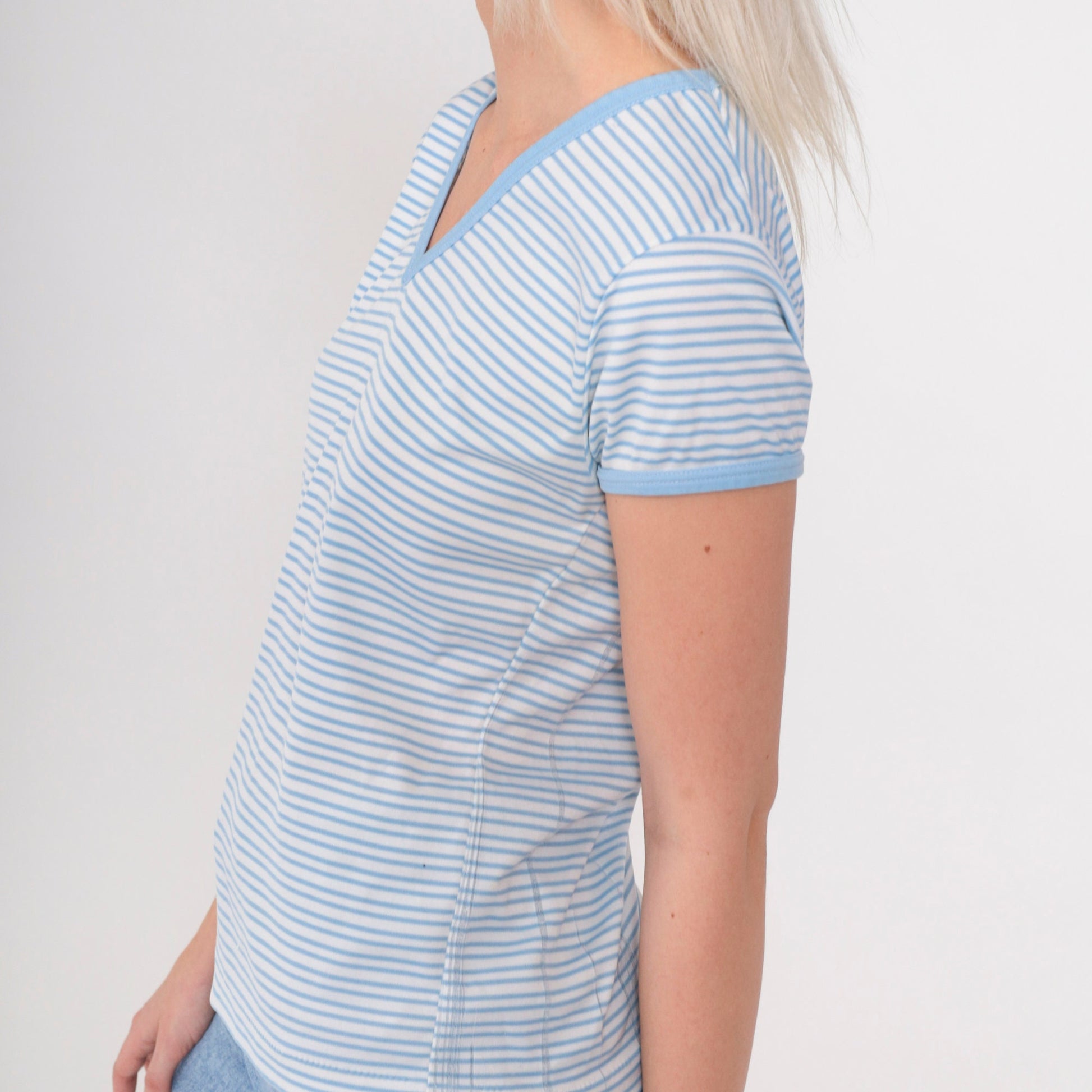 80s Blue White Striped V-Neck T-Shirt Single Stitch Ringer Tee Small
