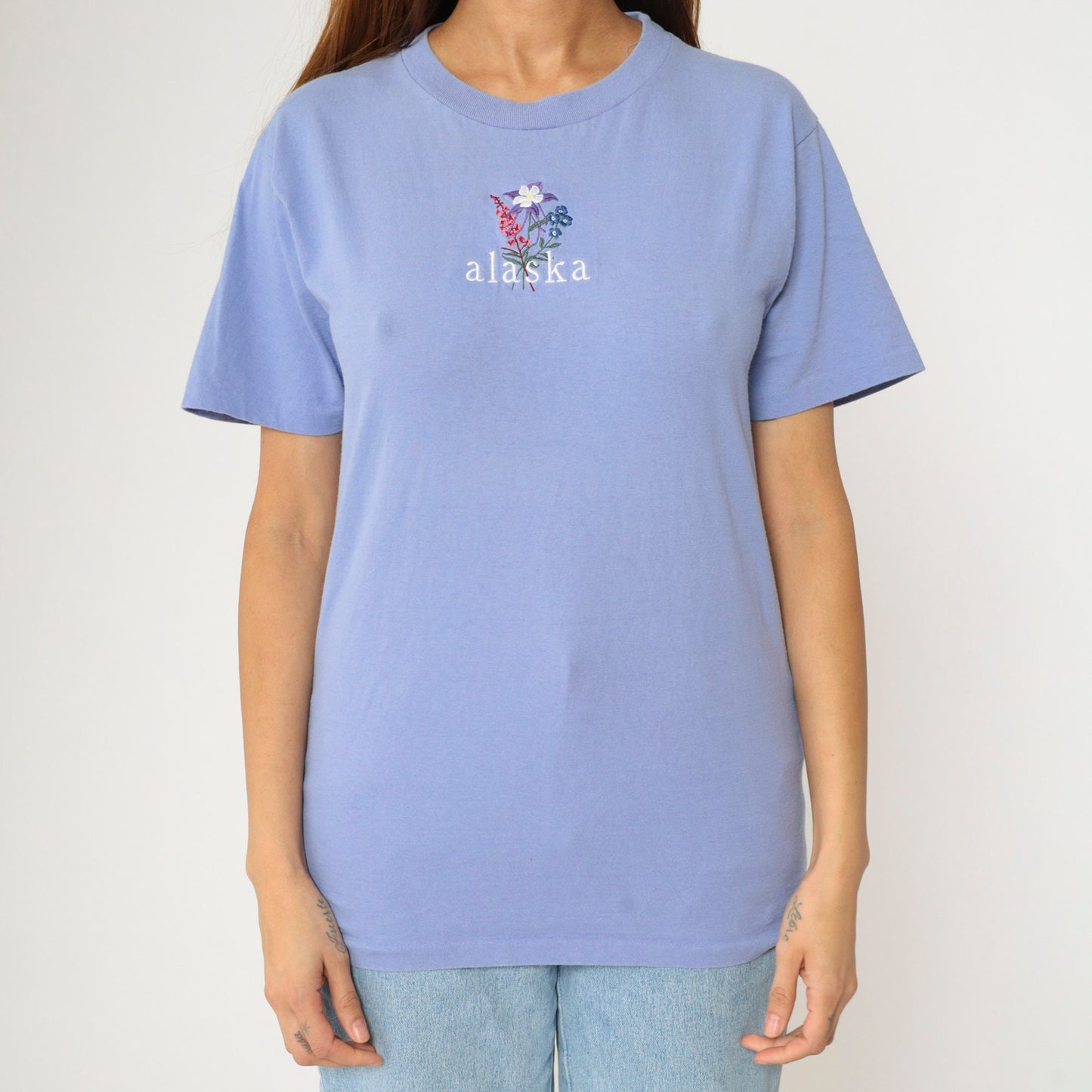 90s Alaska Floral Embroidered Periwinkle T-Shirt Cotton Graphic Tee XS