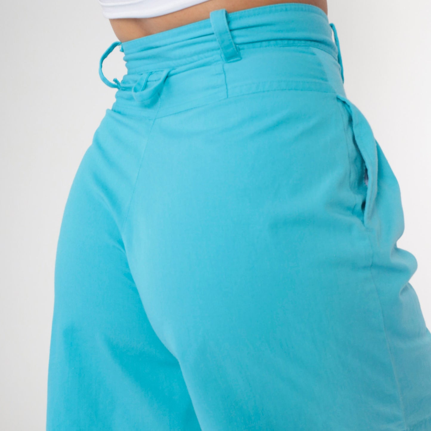 90s Turquoise Pleated High-Waist Shorts Floral Embroidered Small