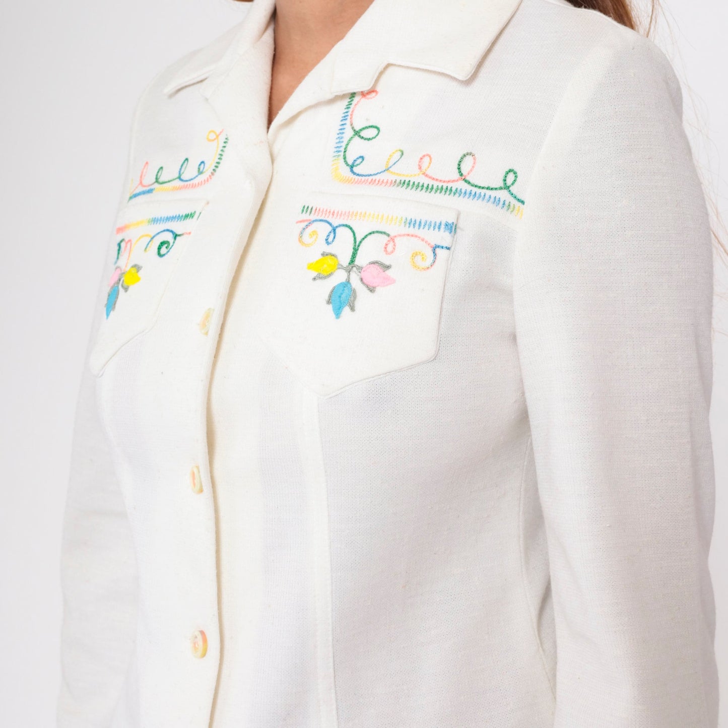 70s Floral Embroidered White Button-Up Blouse Long Sleeve Small