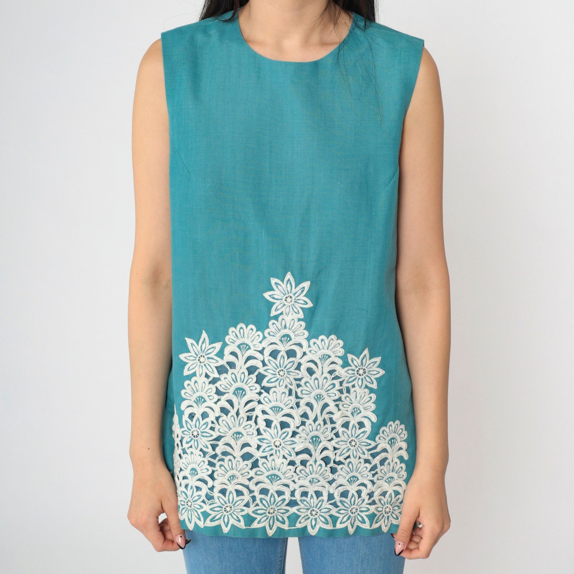 60s Teal Sleeveless Top White Floral Embroidery Round Neck Small S