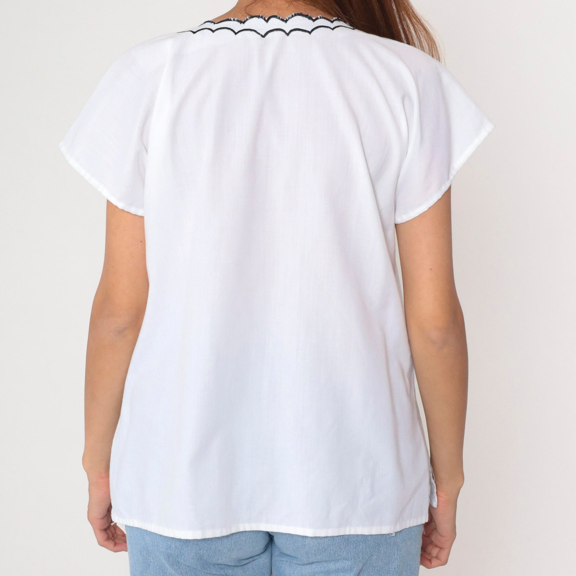 Y2K Black Floral Embroidered White Blouse Mesh Neckline Short Sleeve Large L
