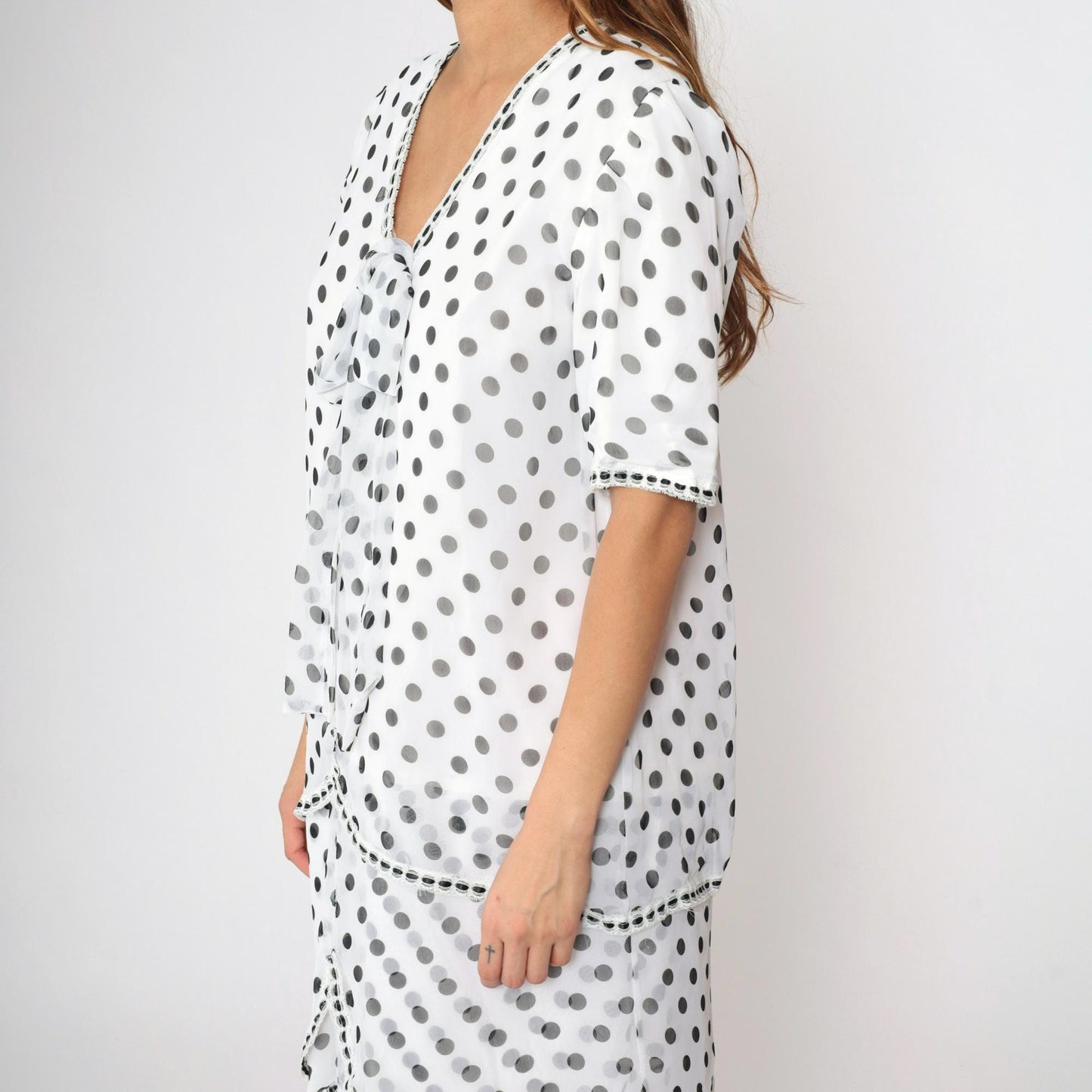 80s White Polka Dot Chiffon Midi Dress Puff Sleeve Ascot Bow Medium