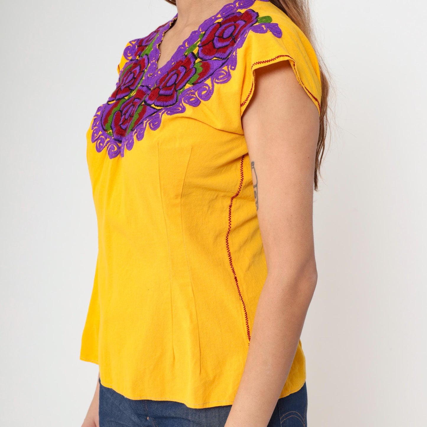 90s Mexican Embroidered Floral Blouse Yellow Short Sleeve V Neck Medium