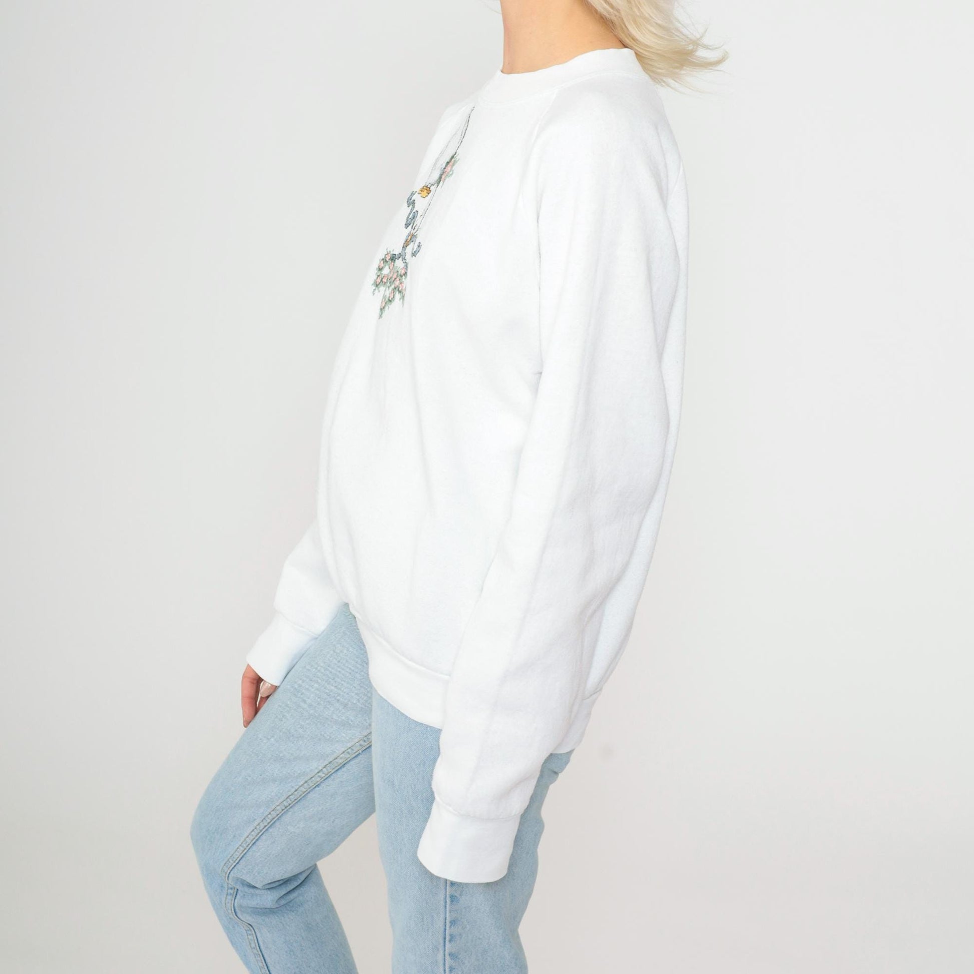 90s Goose Floral Cross-Stitch Sweatshirt White Raglan Graphic Large