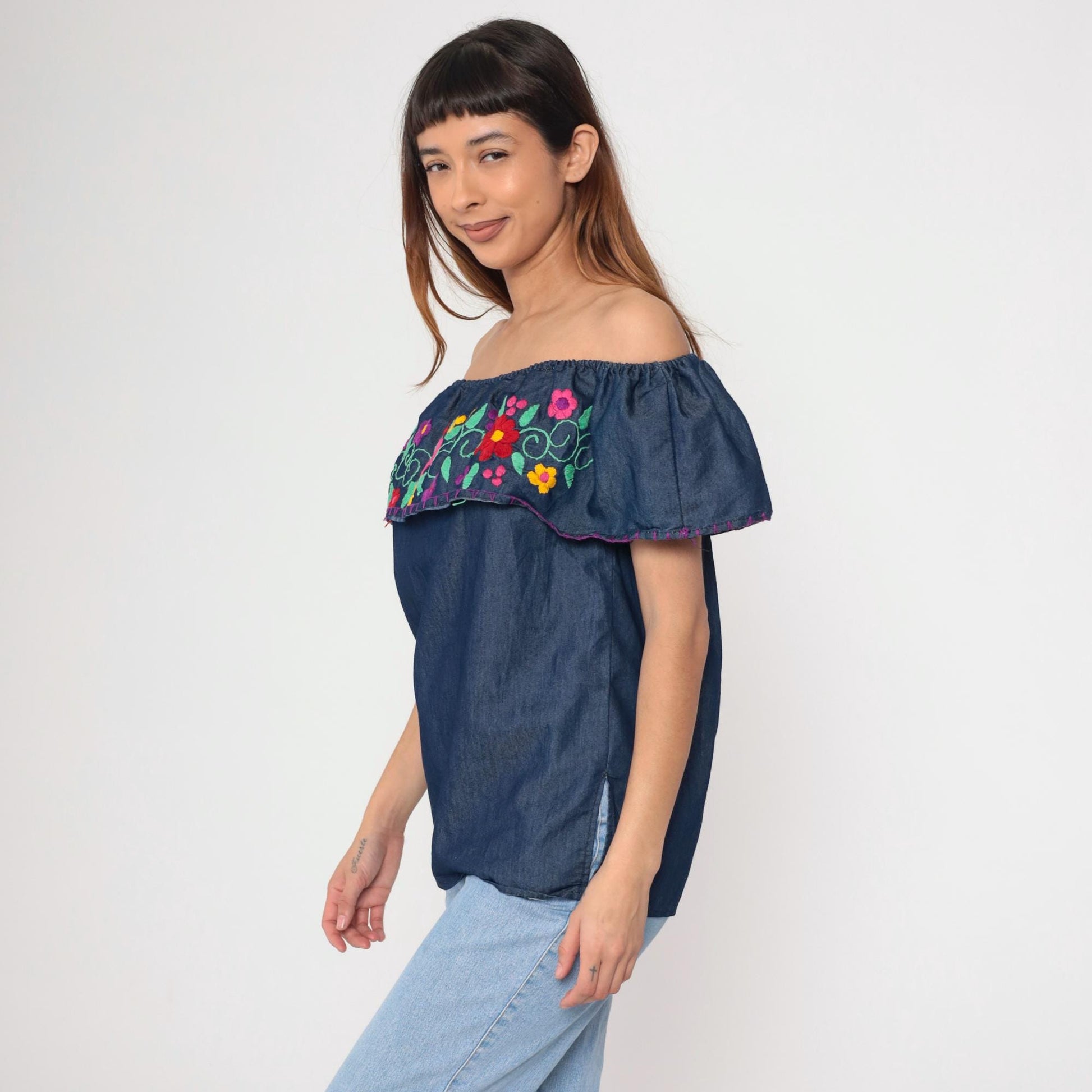 90s Mexican Chambray Blouse Embroidered Floral Elastic Neckline Tunic Medium