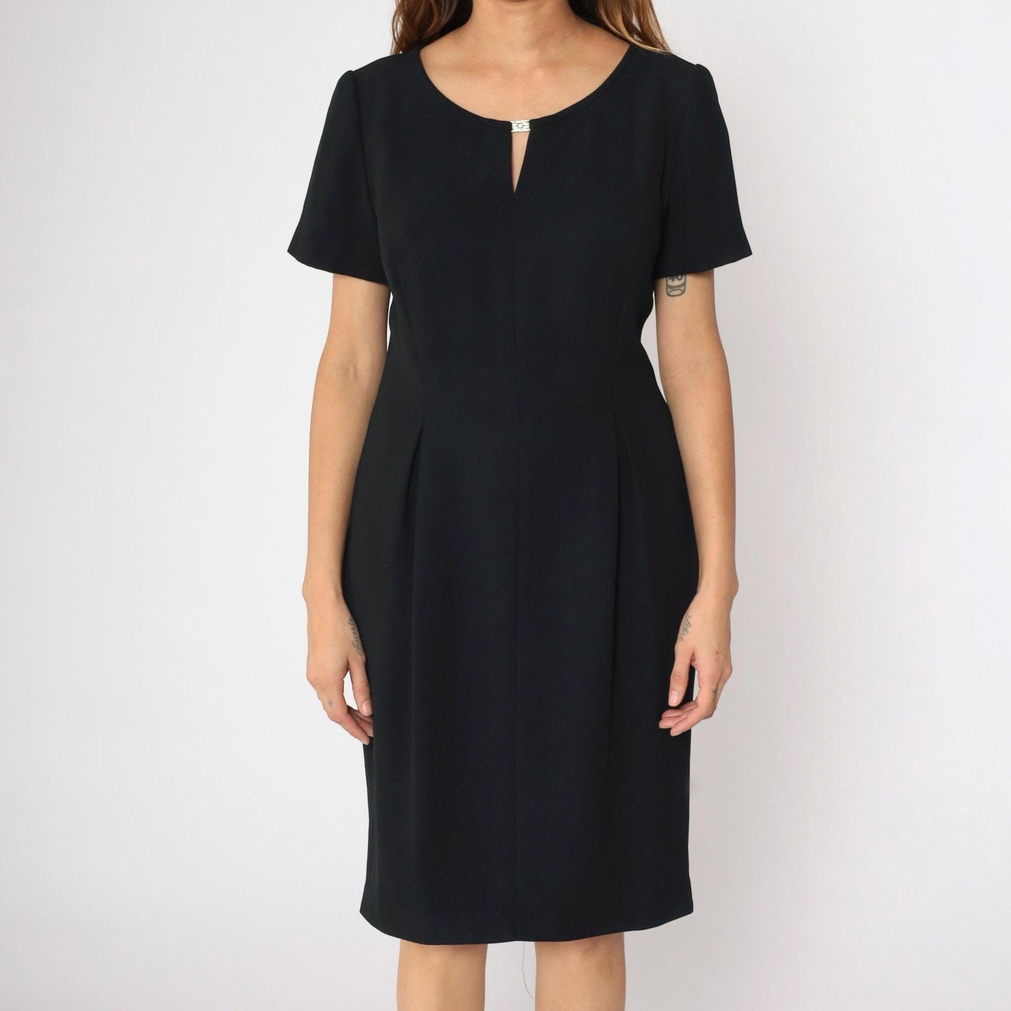 90s Maggy London Black Knee-Length Sheath Dress Rhinestone Clasp Medium