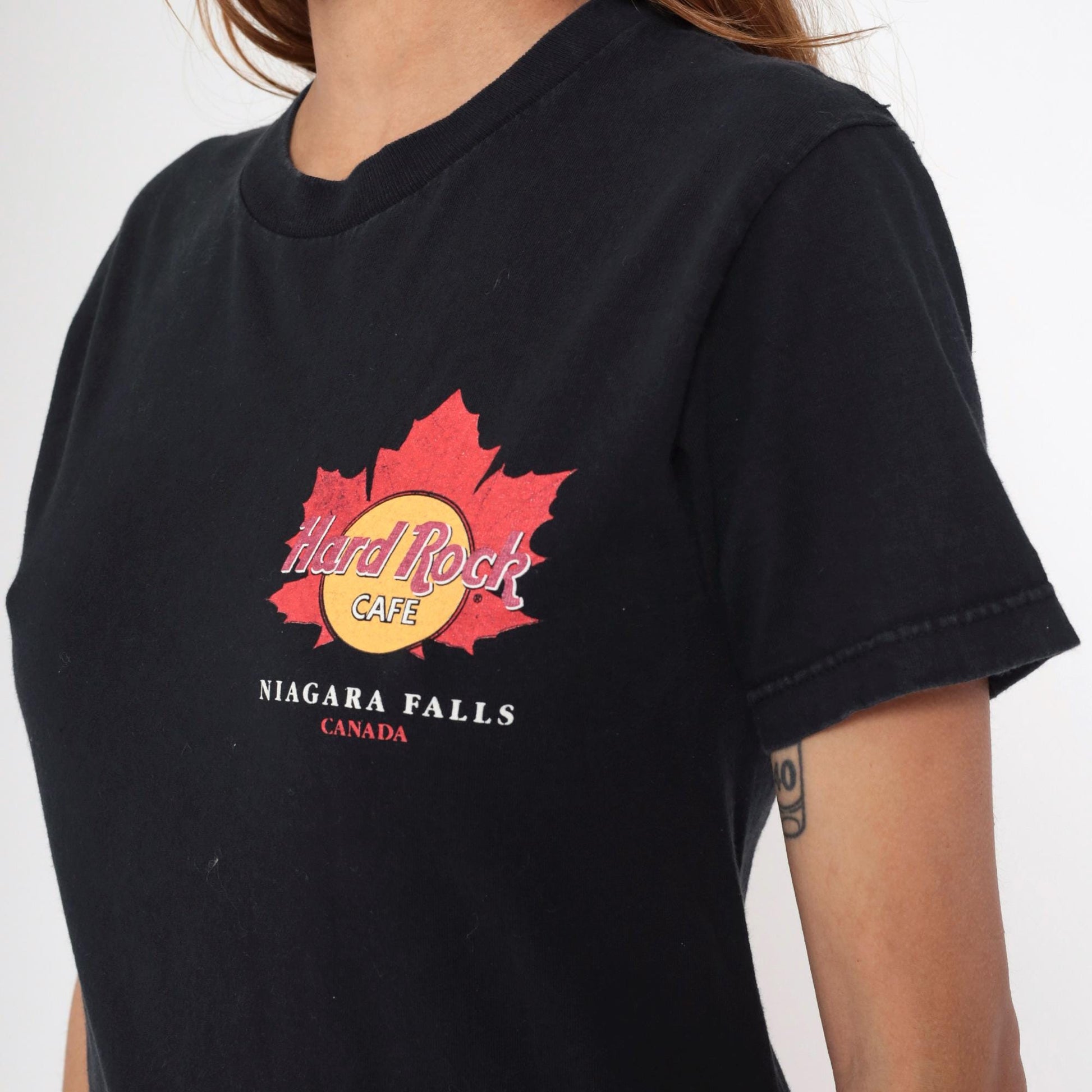 90s Hard Rock Cafe Niagara Falls Maple Leaf Graphic T-Shirt Black Small