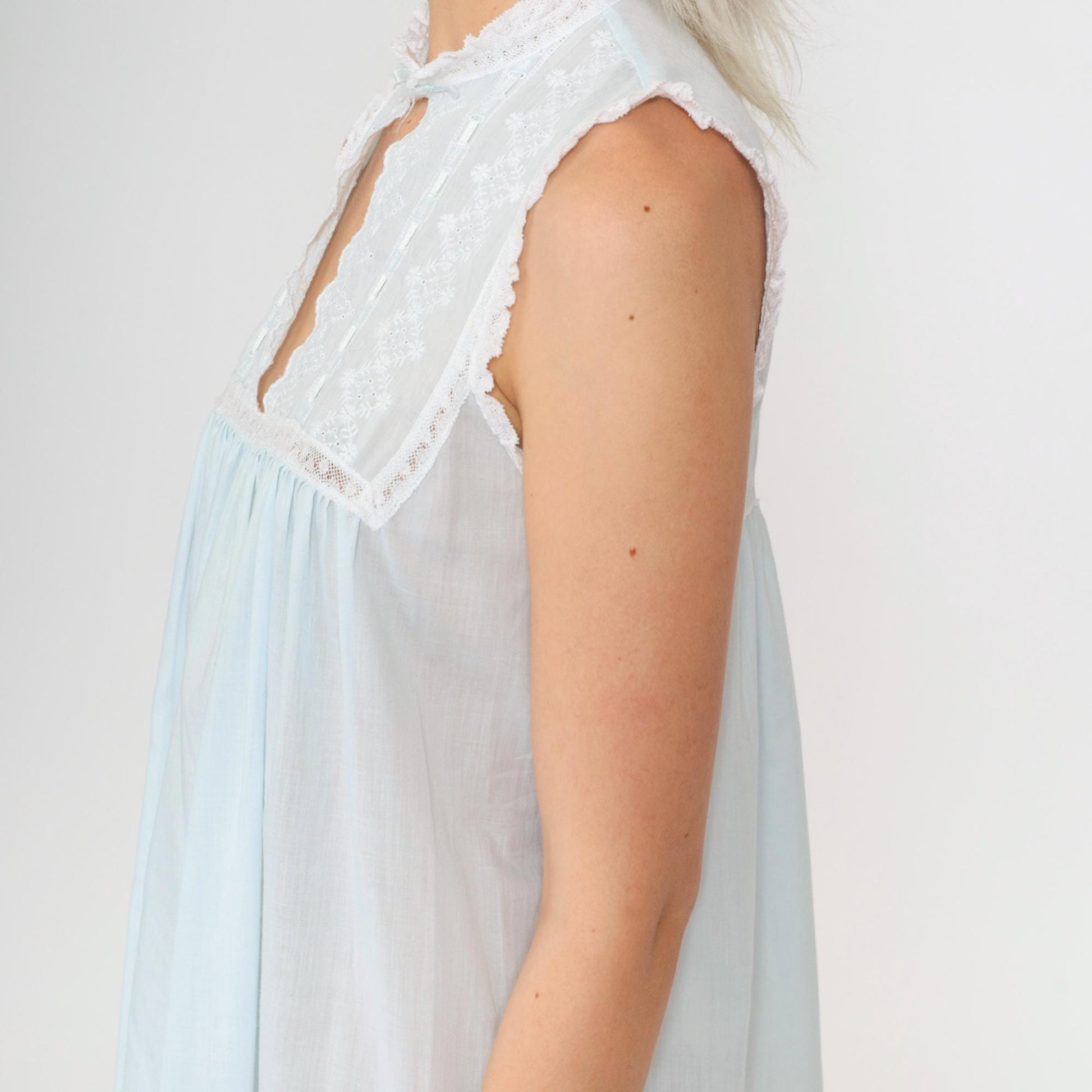 80s Christian Dior Baby Blue Floral Embroidered Nightgown Mini Sleeveless Small