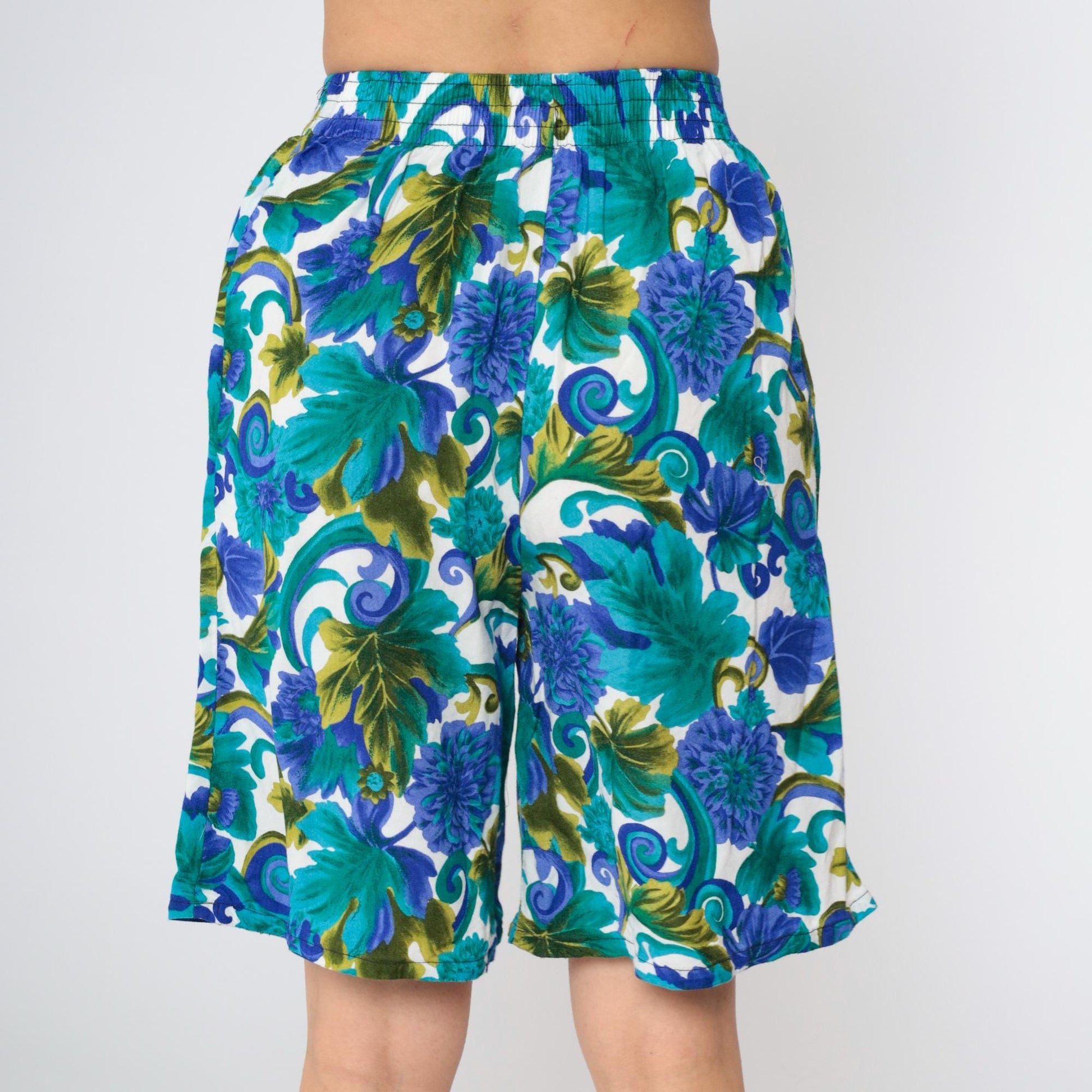 90s Lee Blue Floral High-Waist Wide-Leg Shorts Small