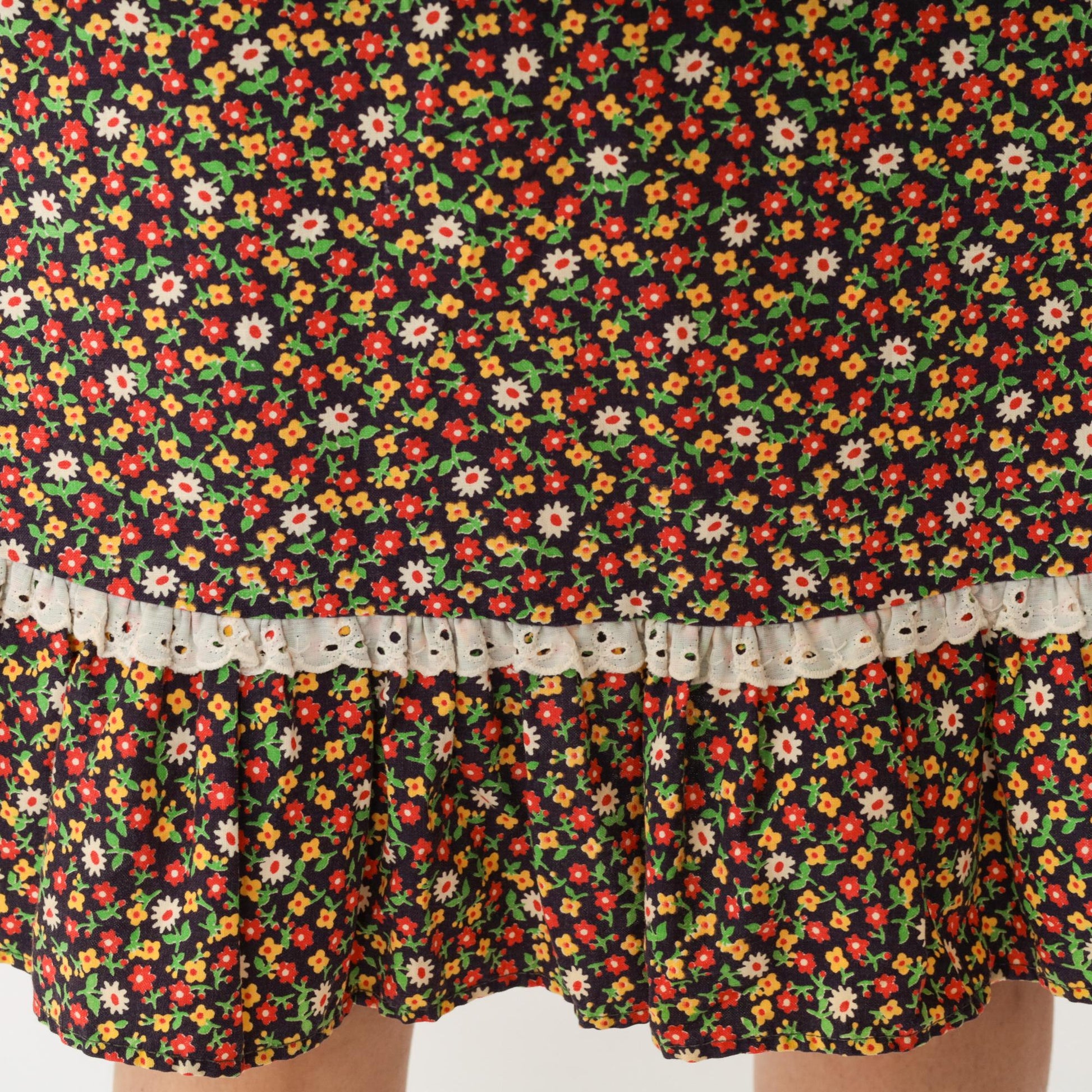 70s Floral Calico Midi Skirt High Waist Eyelet Lace Tiered Ruffle Small