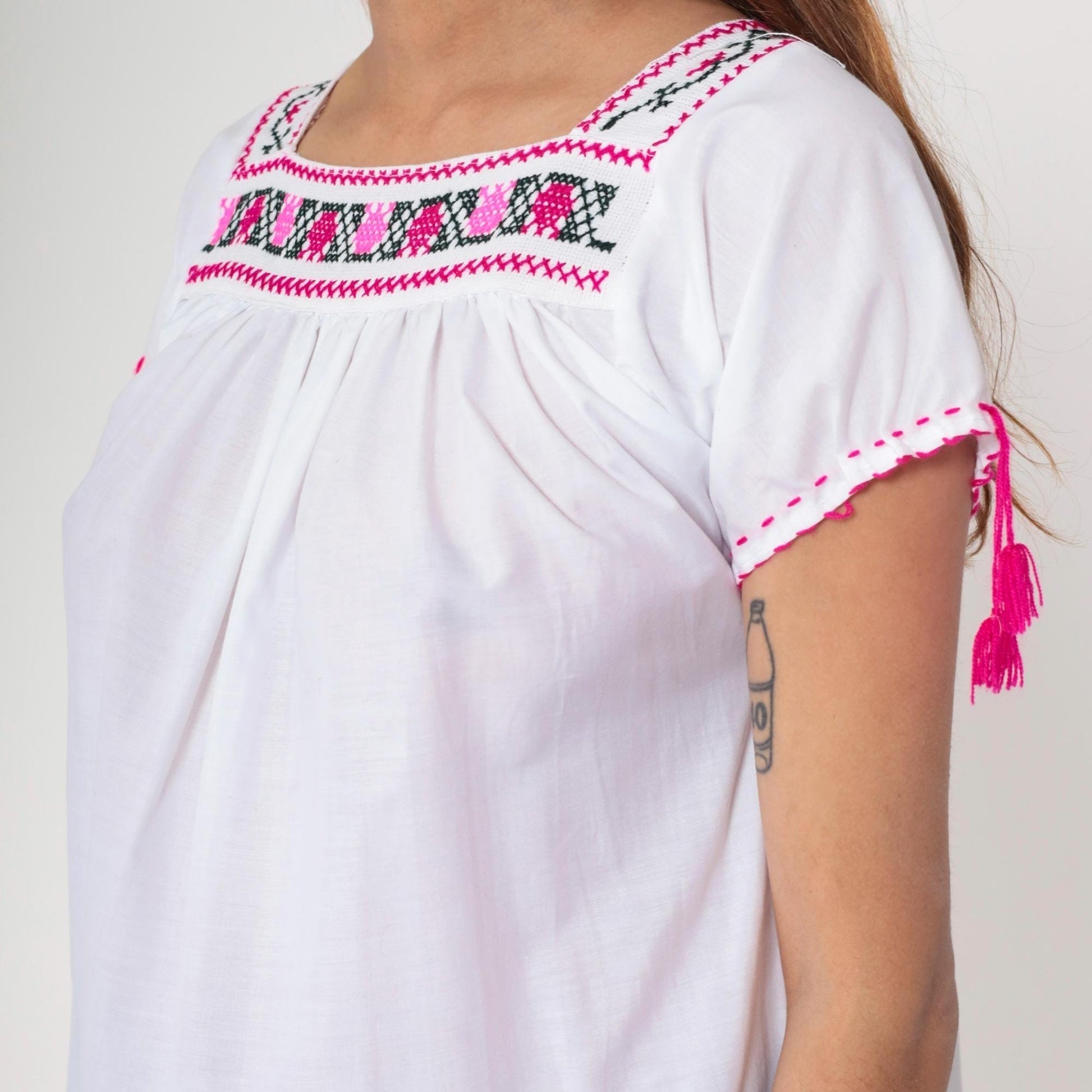 90s Mexican Embroidered Floral Blouse White Pink Square Neck Short Sleeve Small