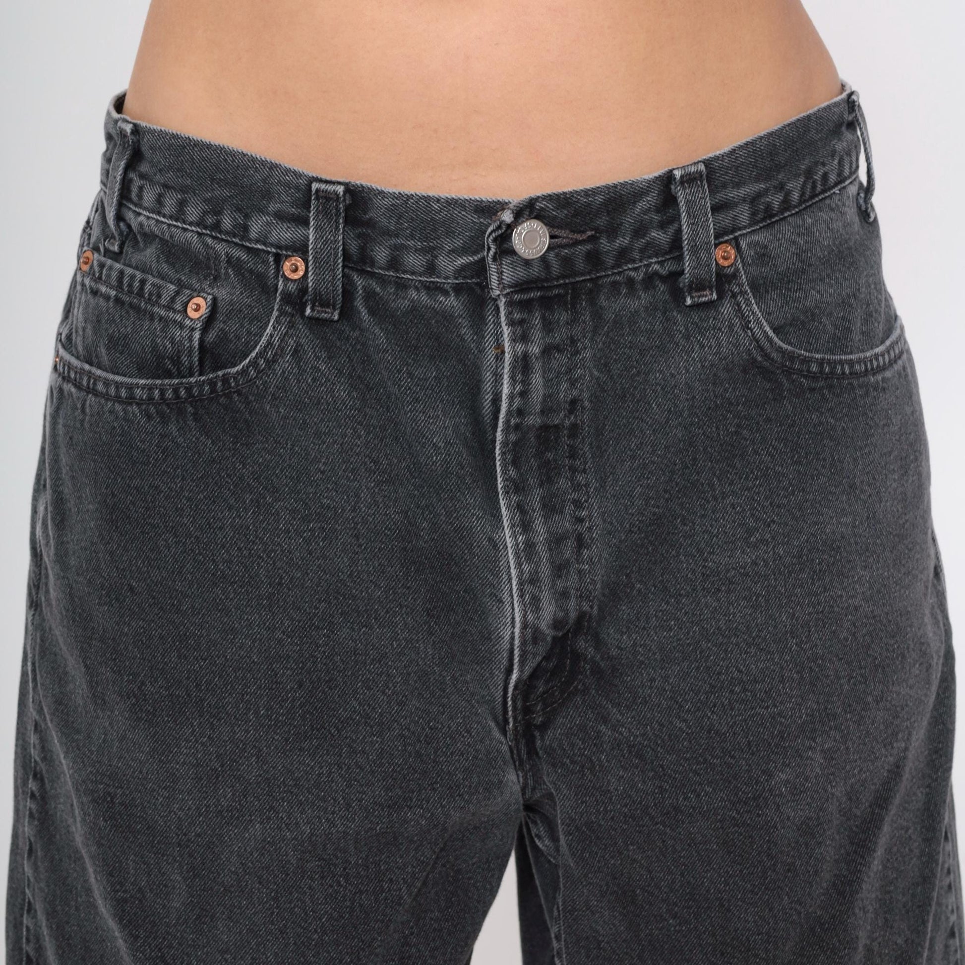 90s Levi's 550 Black Denim Shorts High Waist Knee Length Men's 38