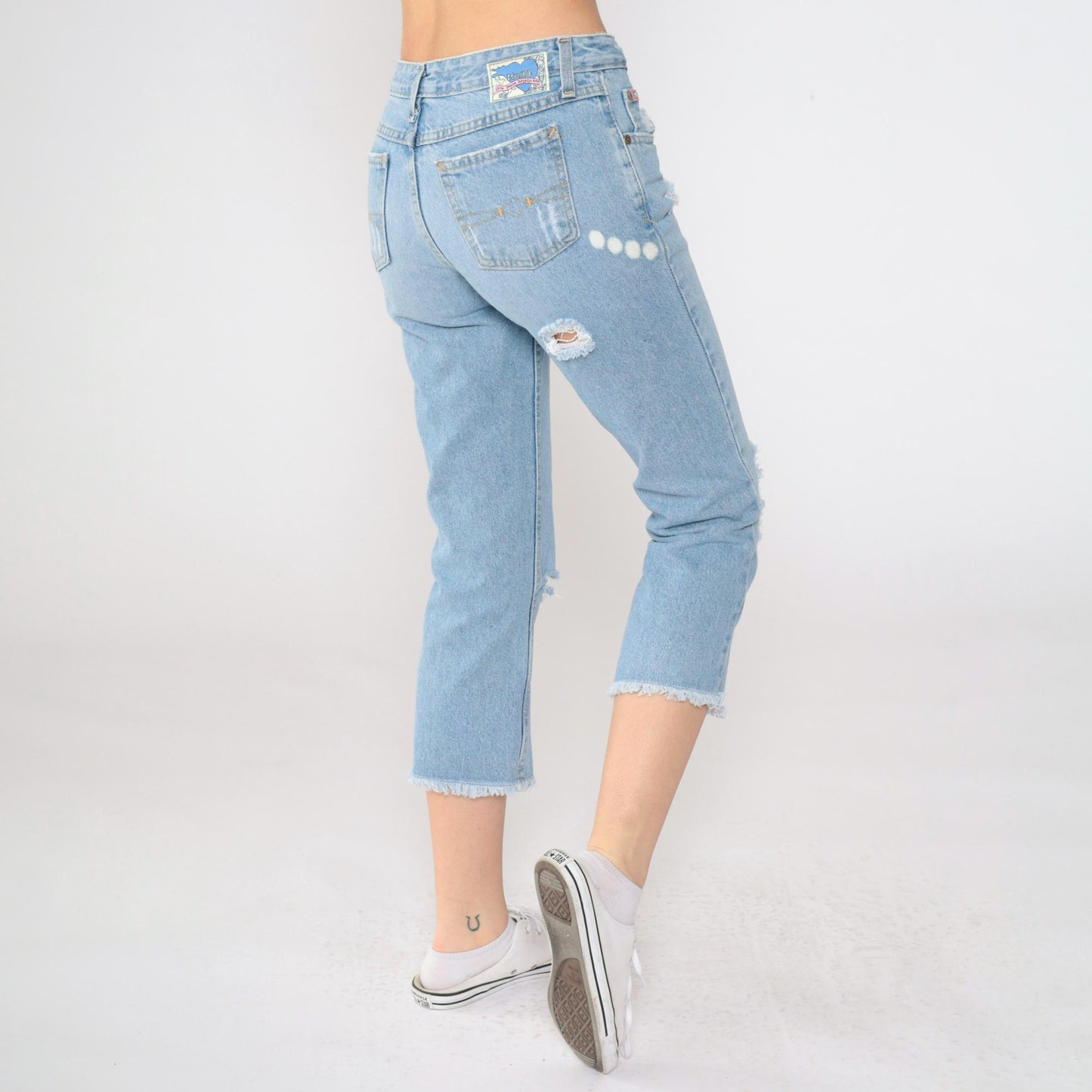 Y2K Mudd Distressed Capri Jeans Light Blue Bleach Splattered Mid Rise Size 3