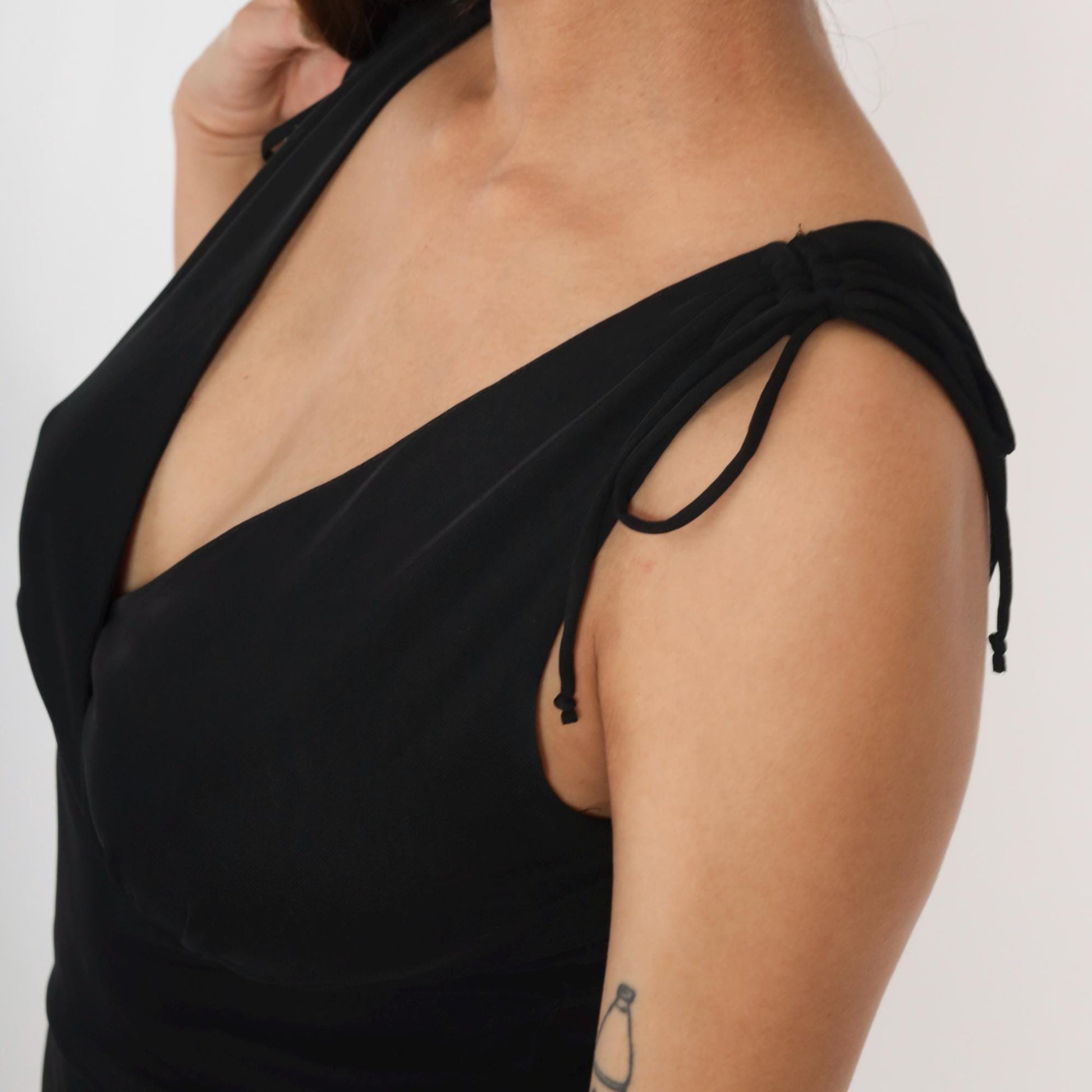 90s Black Chiffon Cocktail Dress V-Neck Hanky Hem Sleeveless Midi Medium
