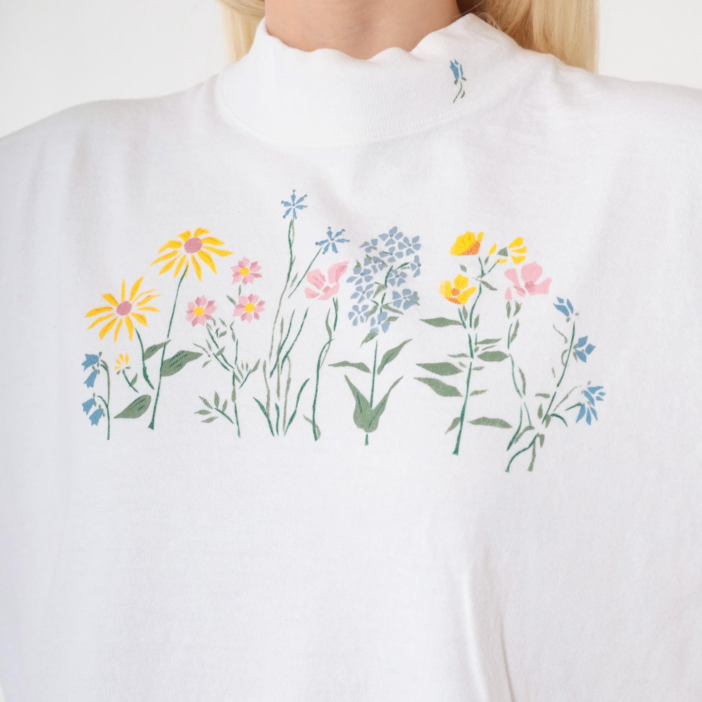 Y2K Wildflower Graphic Mock Neck Long Sleeve Tee White Cotton Large L