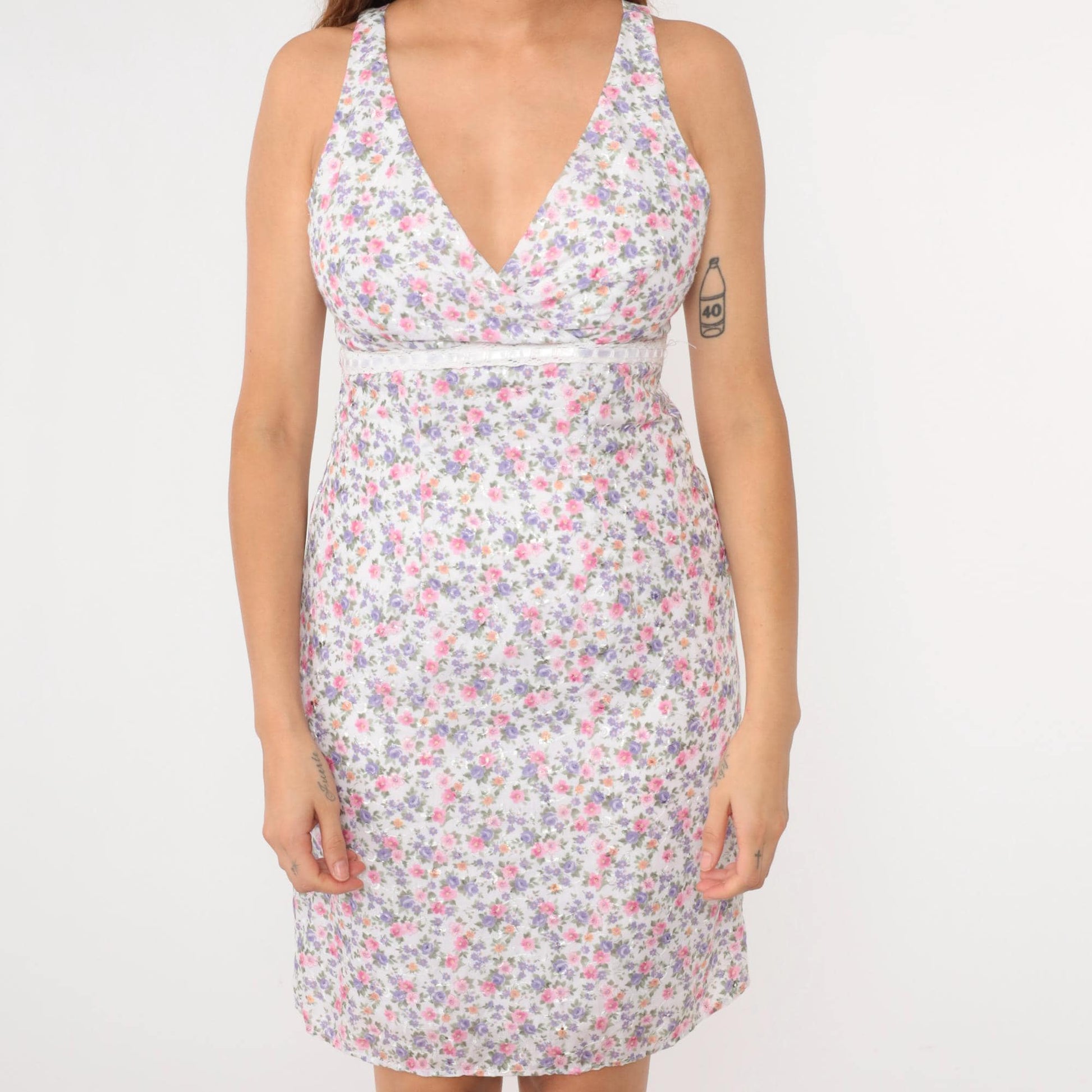 90s Ditsy Floral Mini Dress Empire Waist Embroidered White Lavender Pink Medium