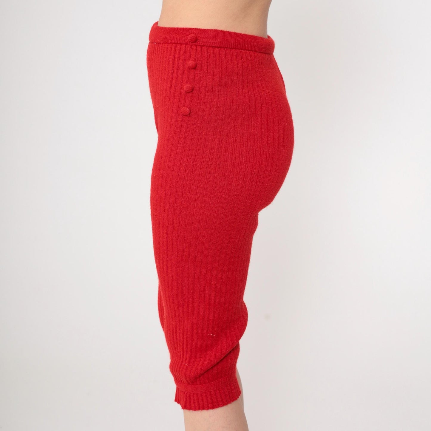 1960s Red Ribbed Knit Capri Pants High Waist Button Accent Cropped Extra Small