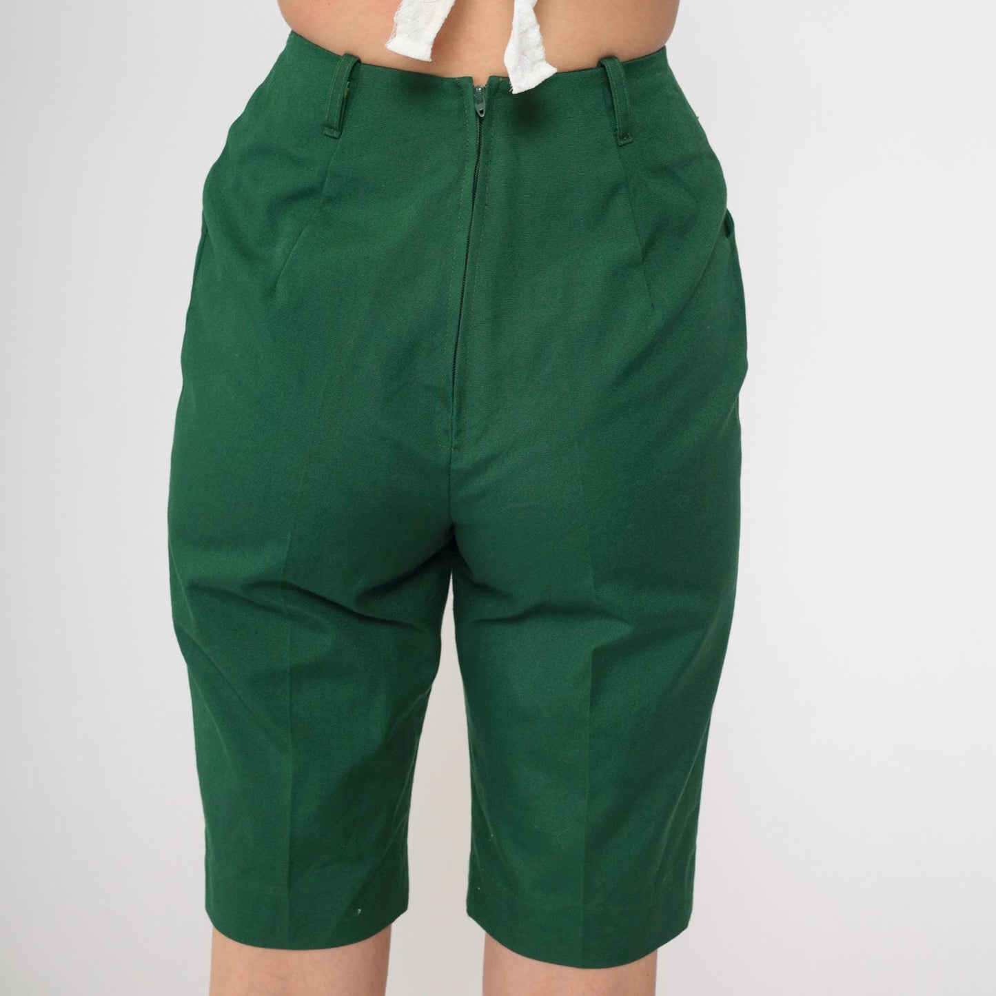 1970s Miss Pat High-Waisted Bermuda Shorts Green Koratron Extra Small