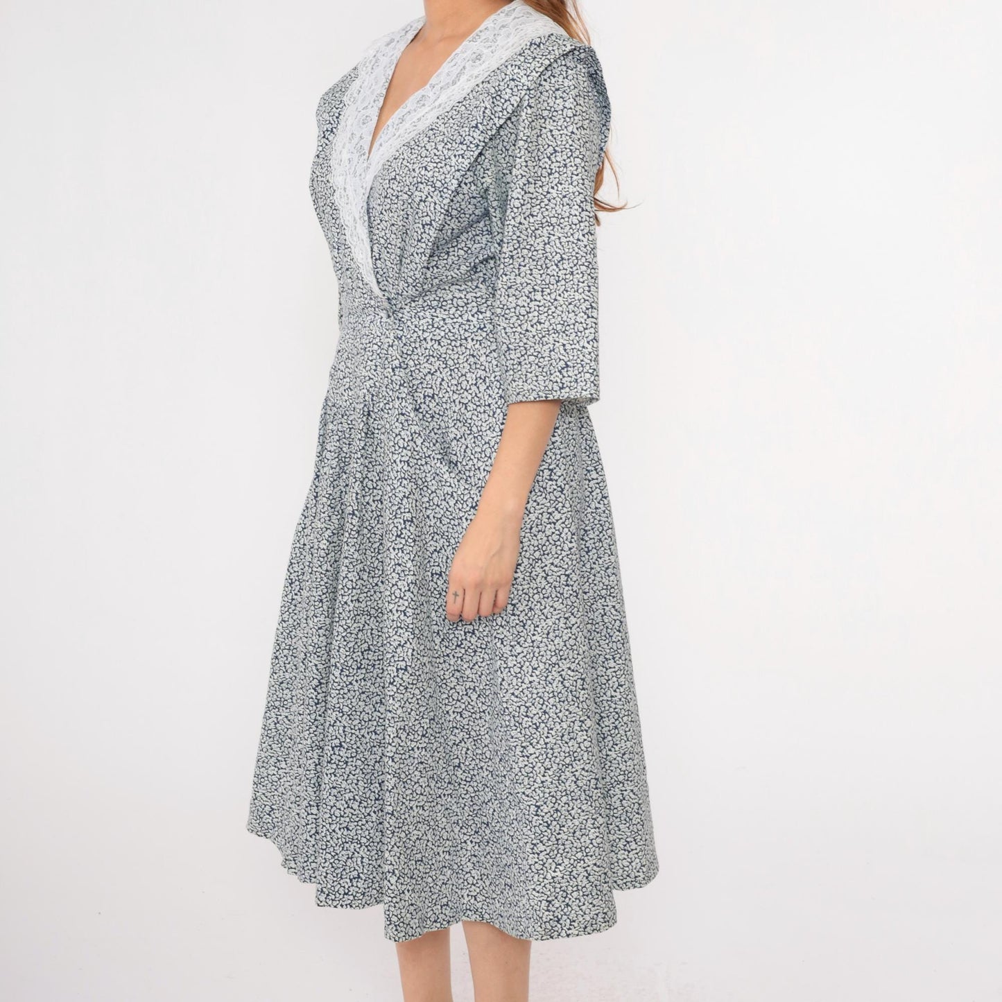 80s Blue Floral Midi Dress White Lace Collar Faux Wrap 3/4 Sleeve Medium