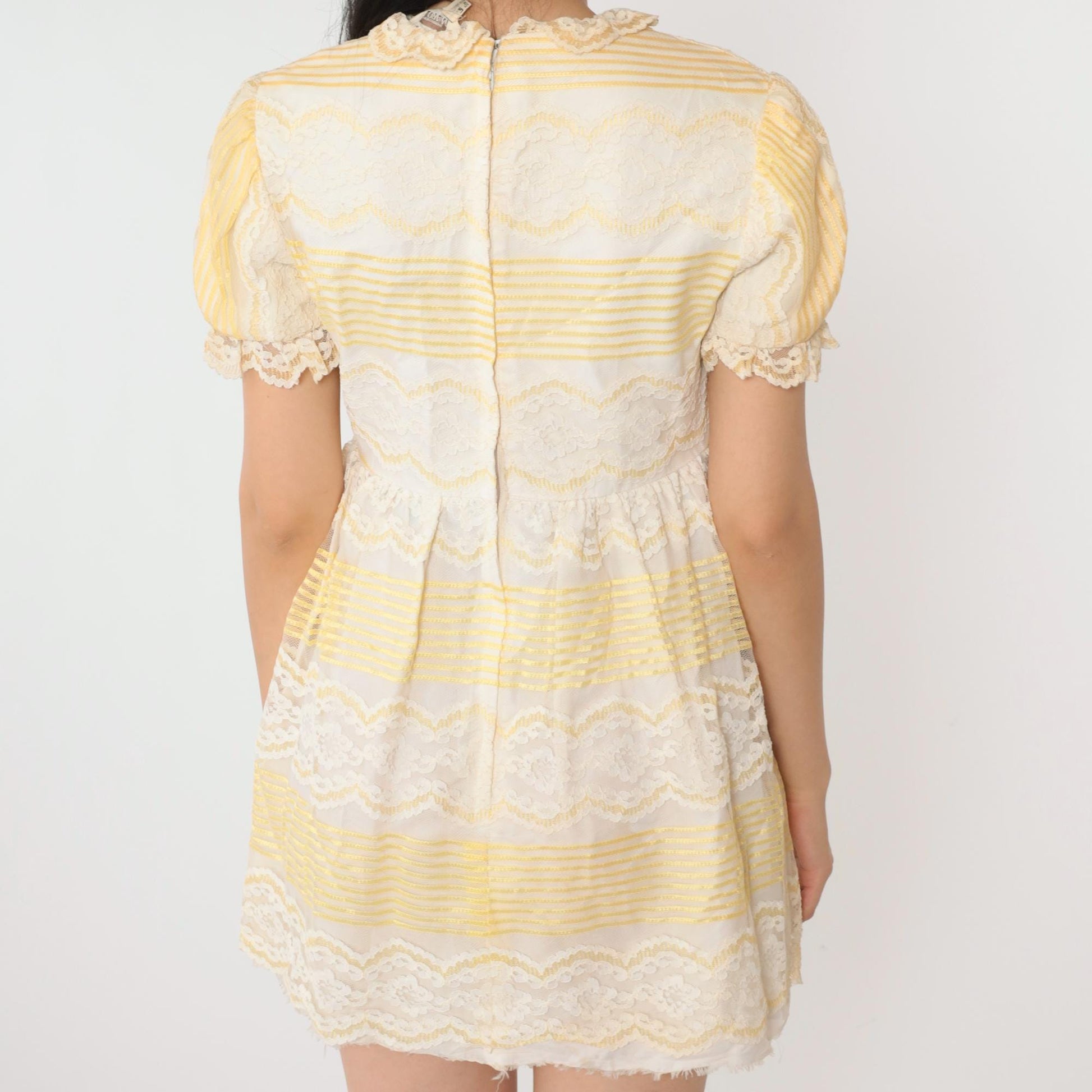 70s Yellow White Floral Lace Mini Dress Puff Sleeve Ruffle Trim Small