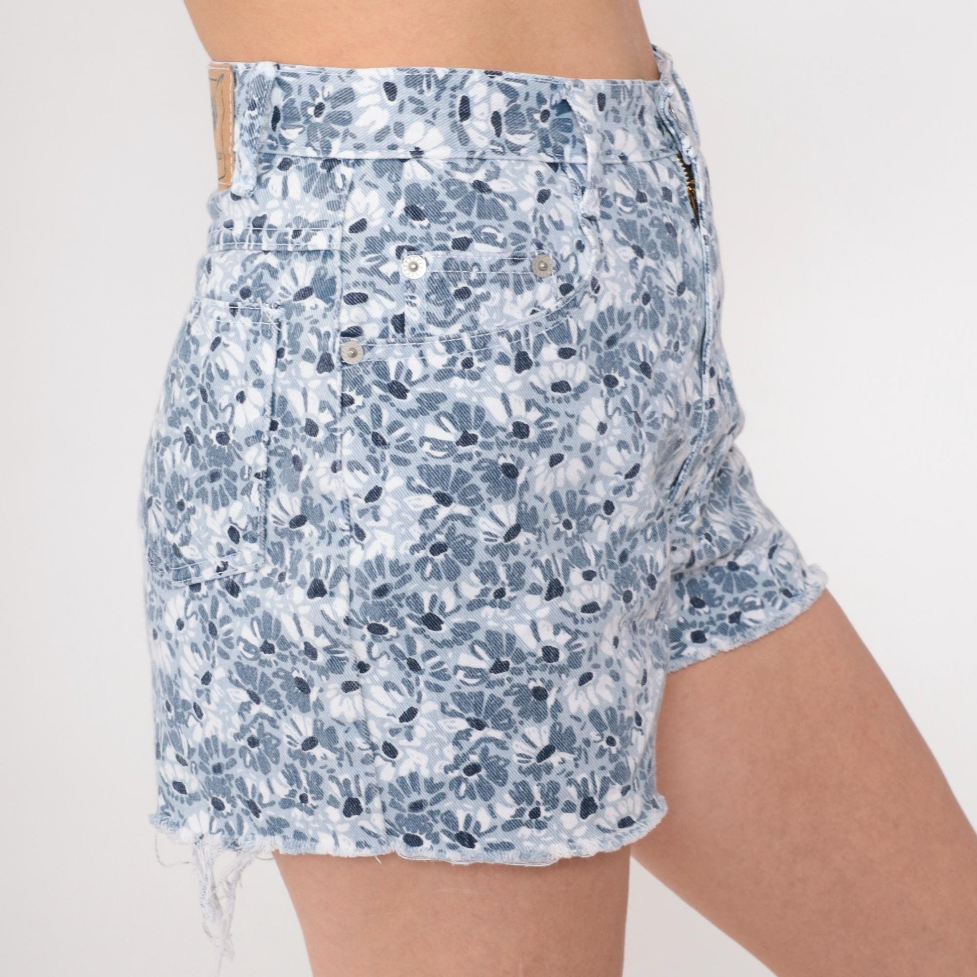 90s Floral Denim Shorts Blue White High Waist Frayed Cutoff Small