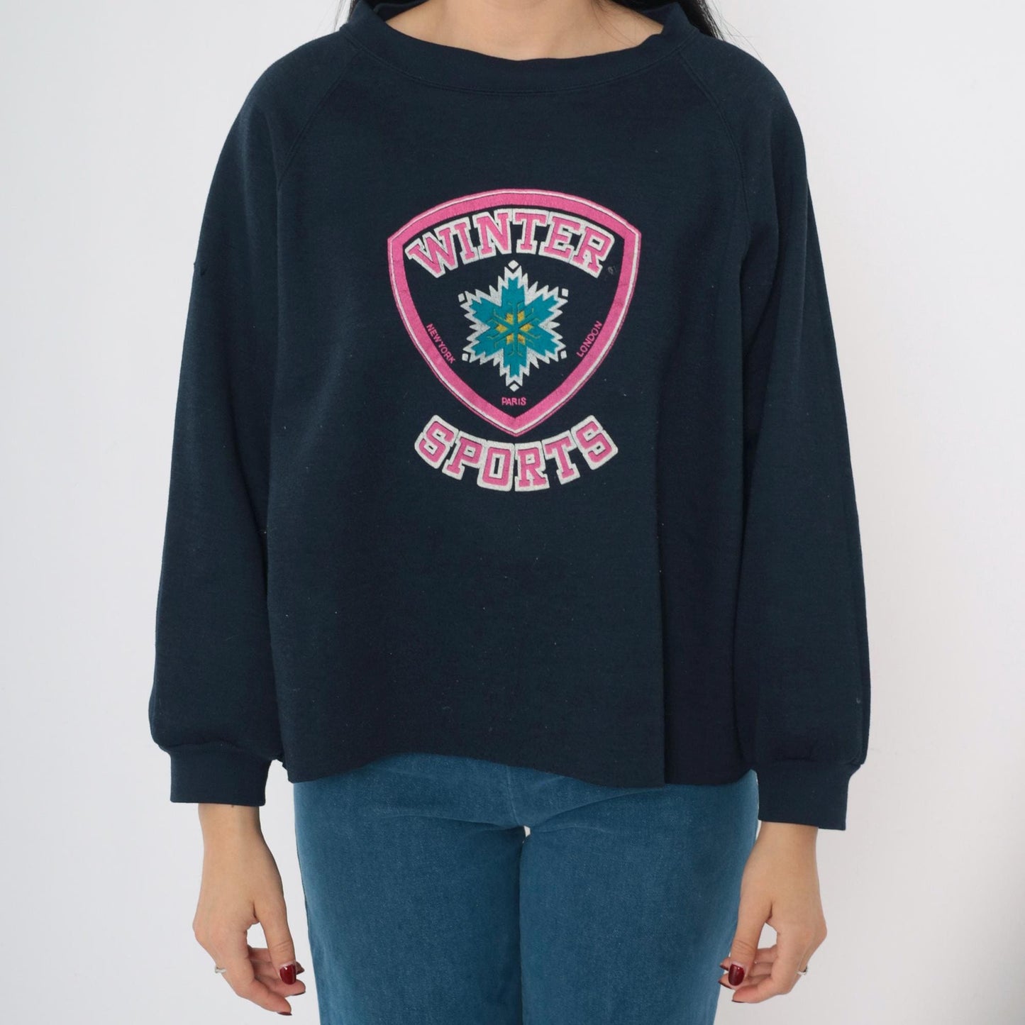 90s Navy Snowflake Winter Sports Graphic Sweatshirt Raglan Cutoff Medium