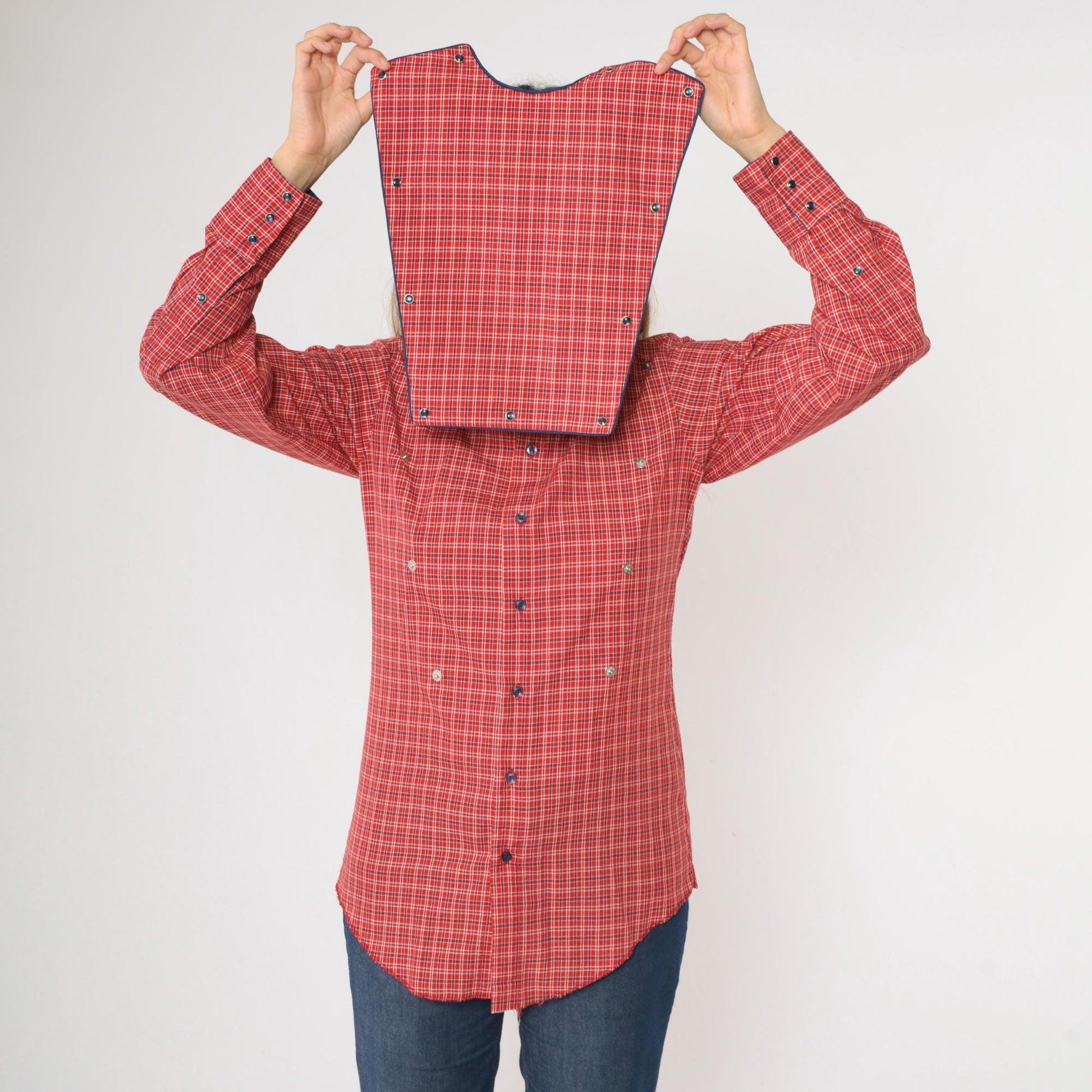 70s Western Shirt Red Plaid Pearl Snap Bib Front Long Tail Small S