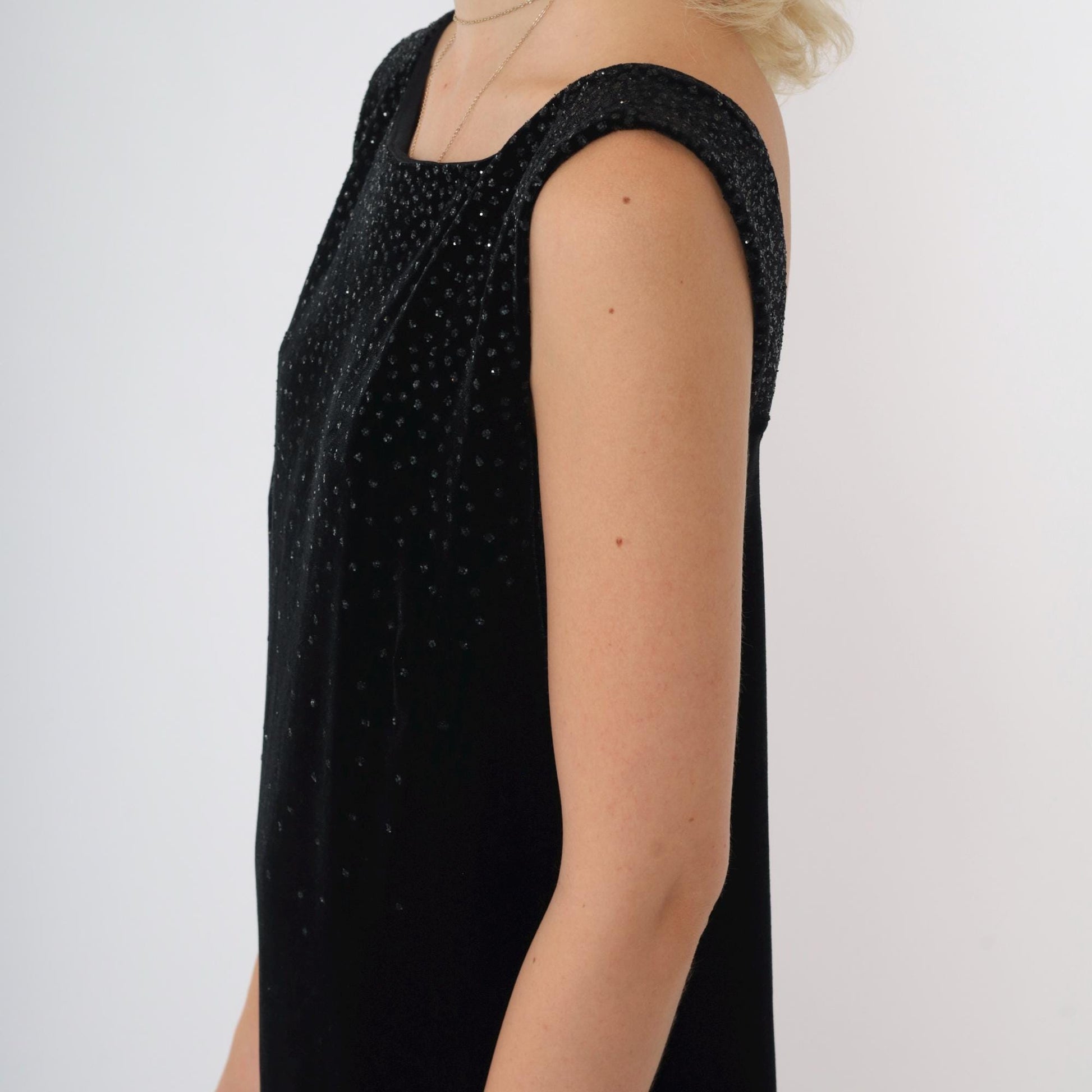 90s Robbie Bee Black Velvet Shift Dress Glitter Open Back Knee Length Large