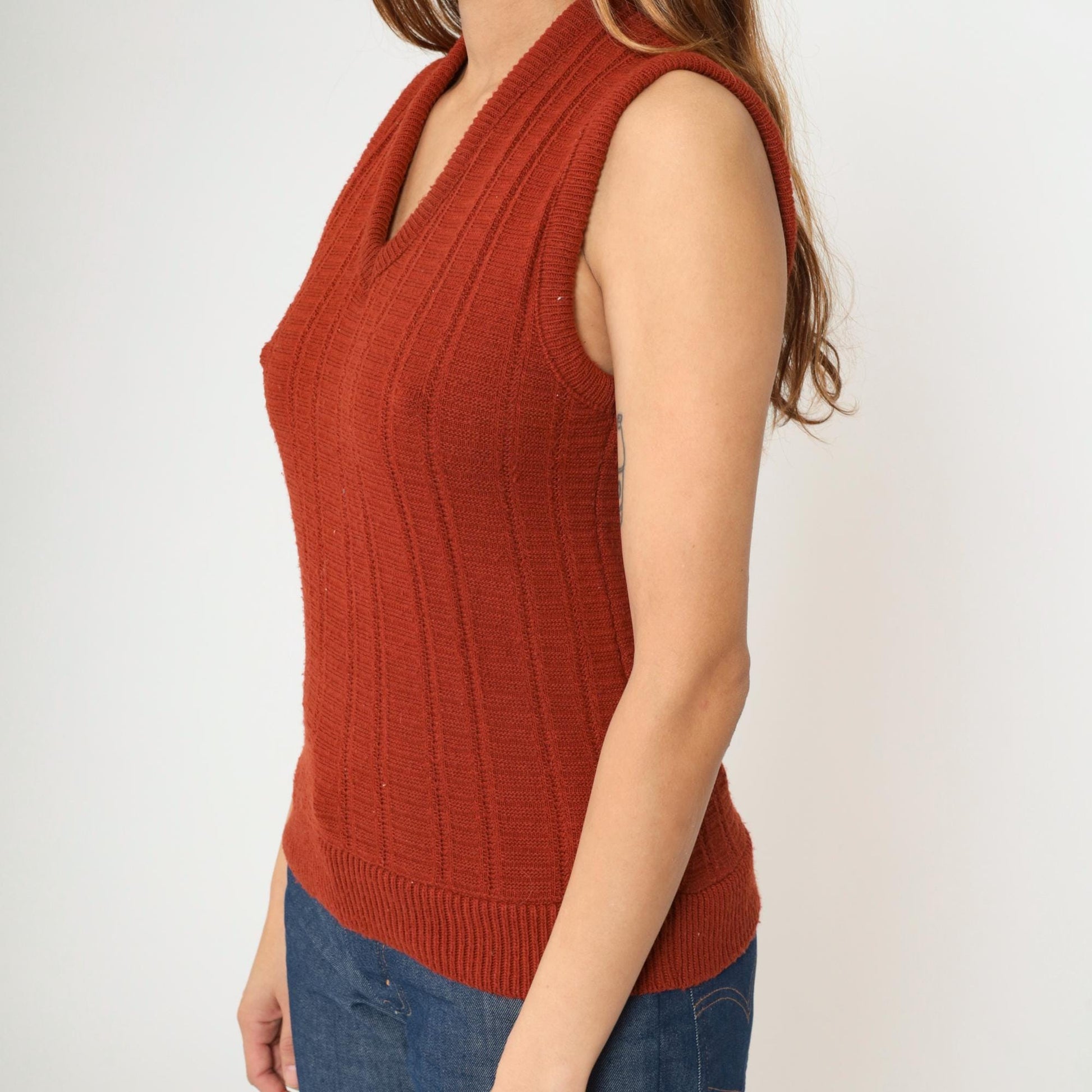 80s Montgomery Ward Rust Acrylic Knit Vest V-Neck Sleeveless Pullover Small