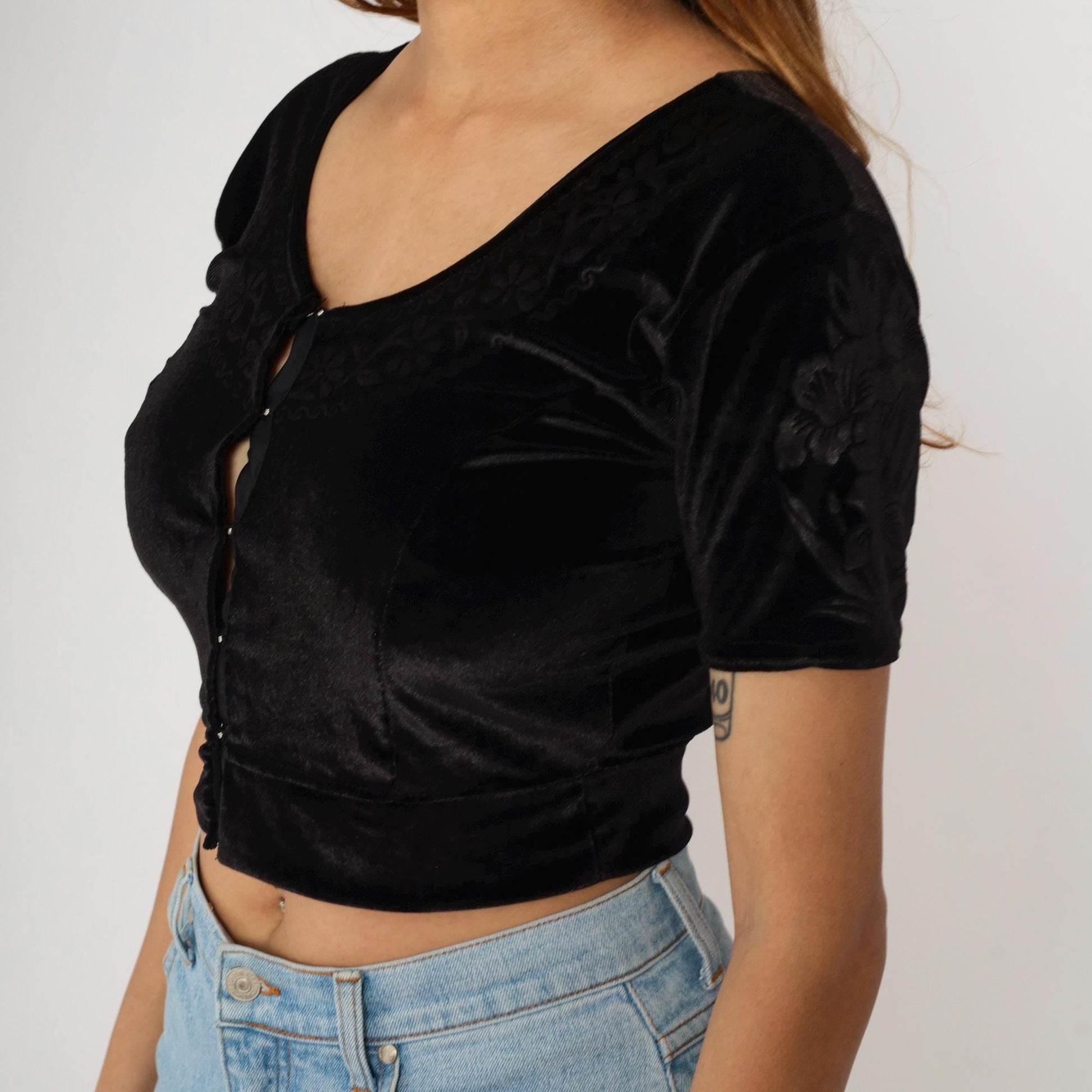Y2K Black Velvet Crop Top Scoop Neck Short Sleeve Small S
