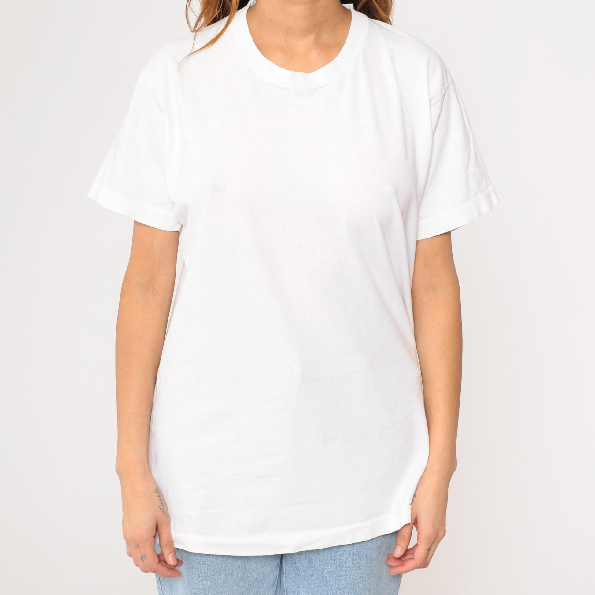 90s Fruit of the Loom Plain White Crewneck T-Shirt Cotton Medium
