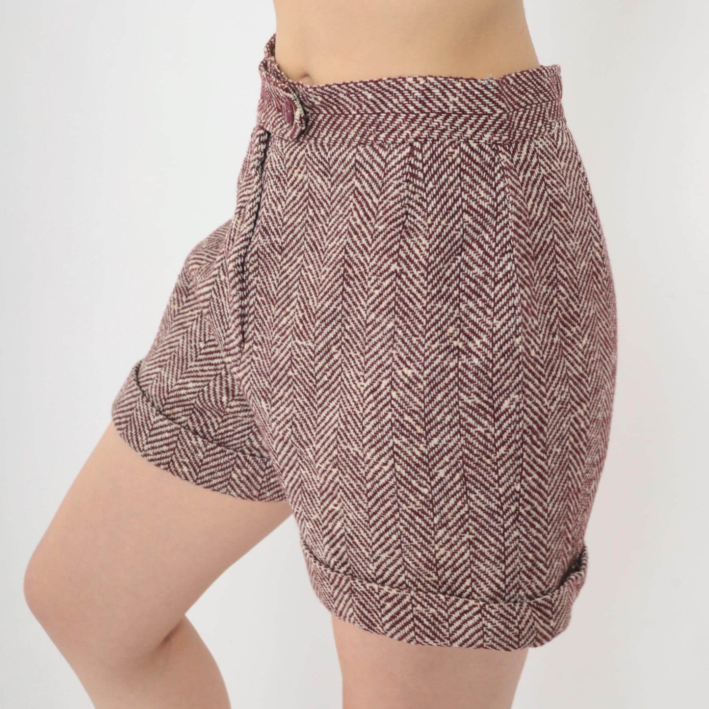 70s 80s Wool Blend Herringbone Shorts Burgundy White High Waist Cuffed Small