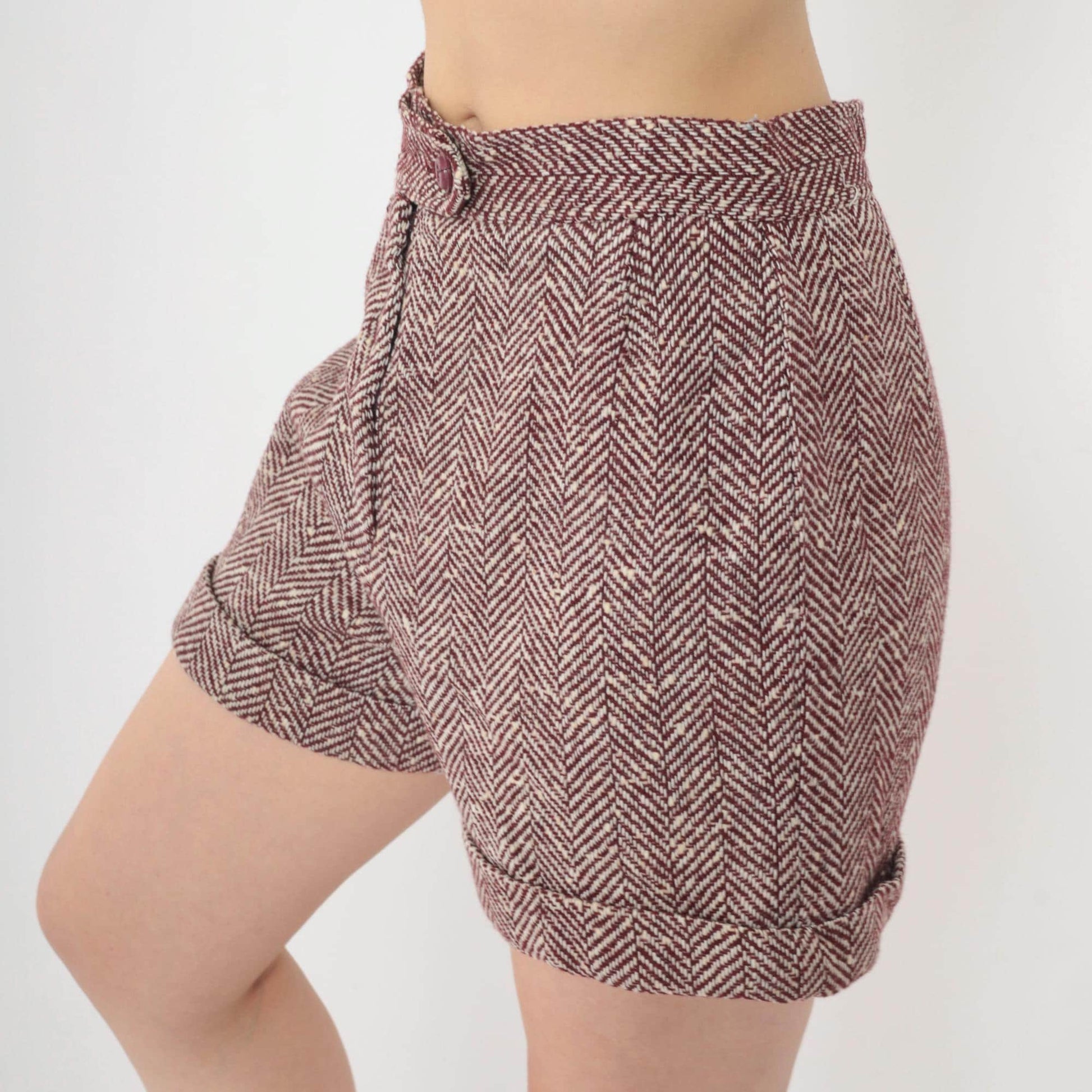 70s 80s Wool Blend Herringbone Shorts Burgundy White High Waist Cuffed Small