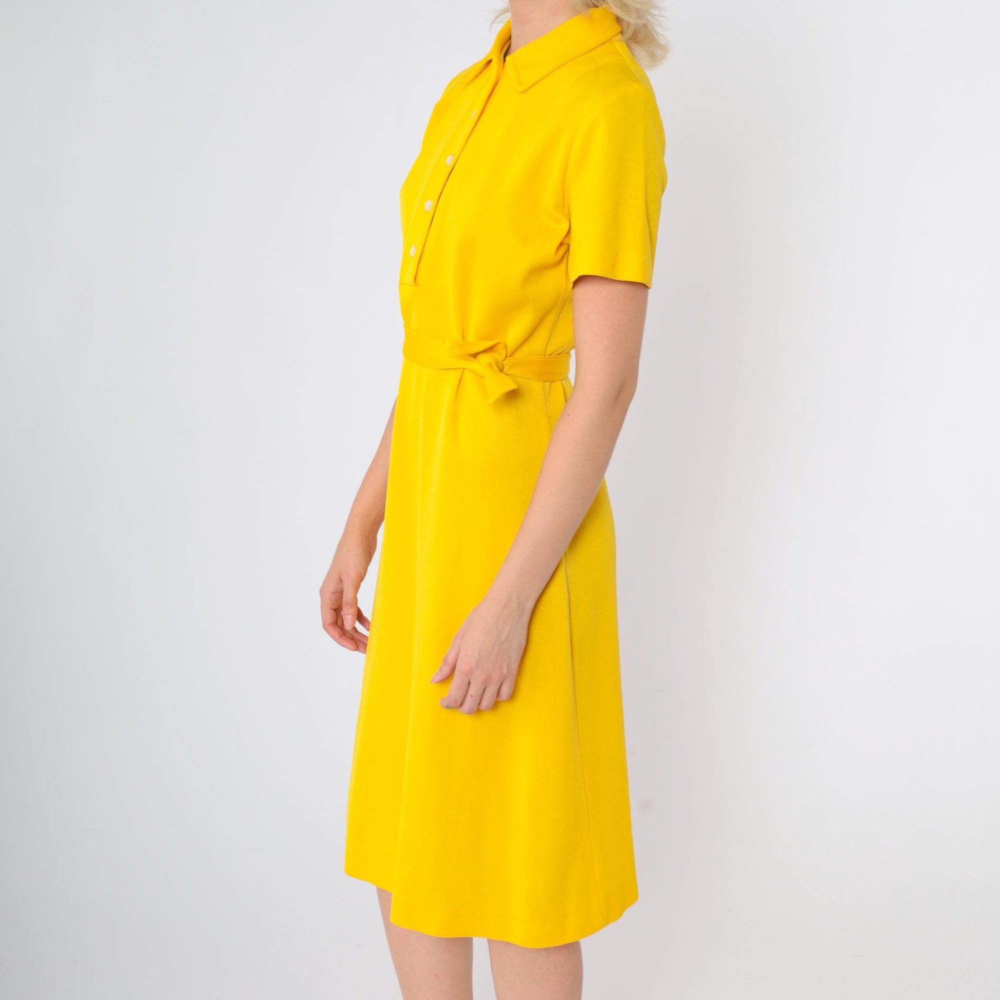60s Mod Yellow Shift Dress Button Front Knee Length Medium M