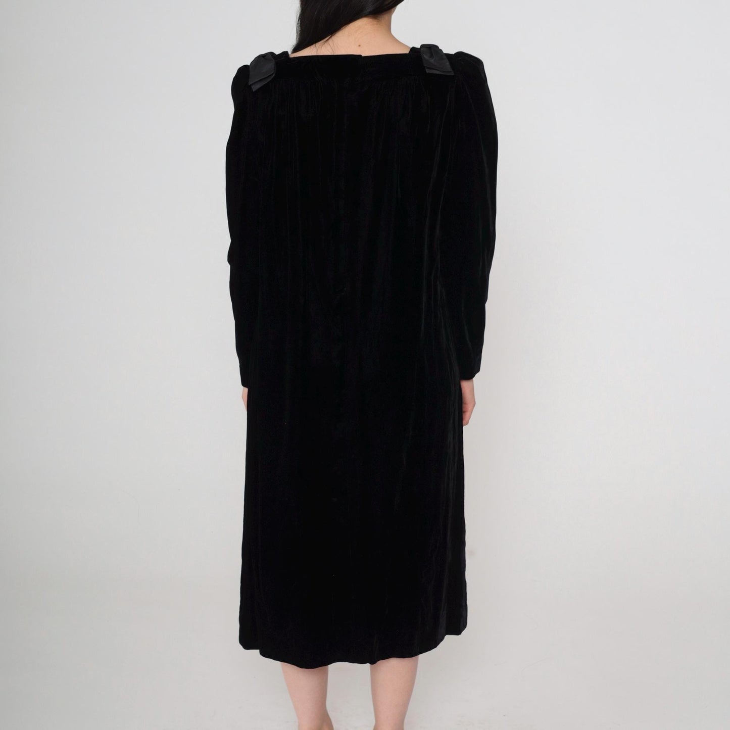 80s Victor Costa Black Velvet Midi Dress Bow Shoulders Long Sleeve Medium