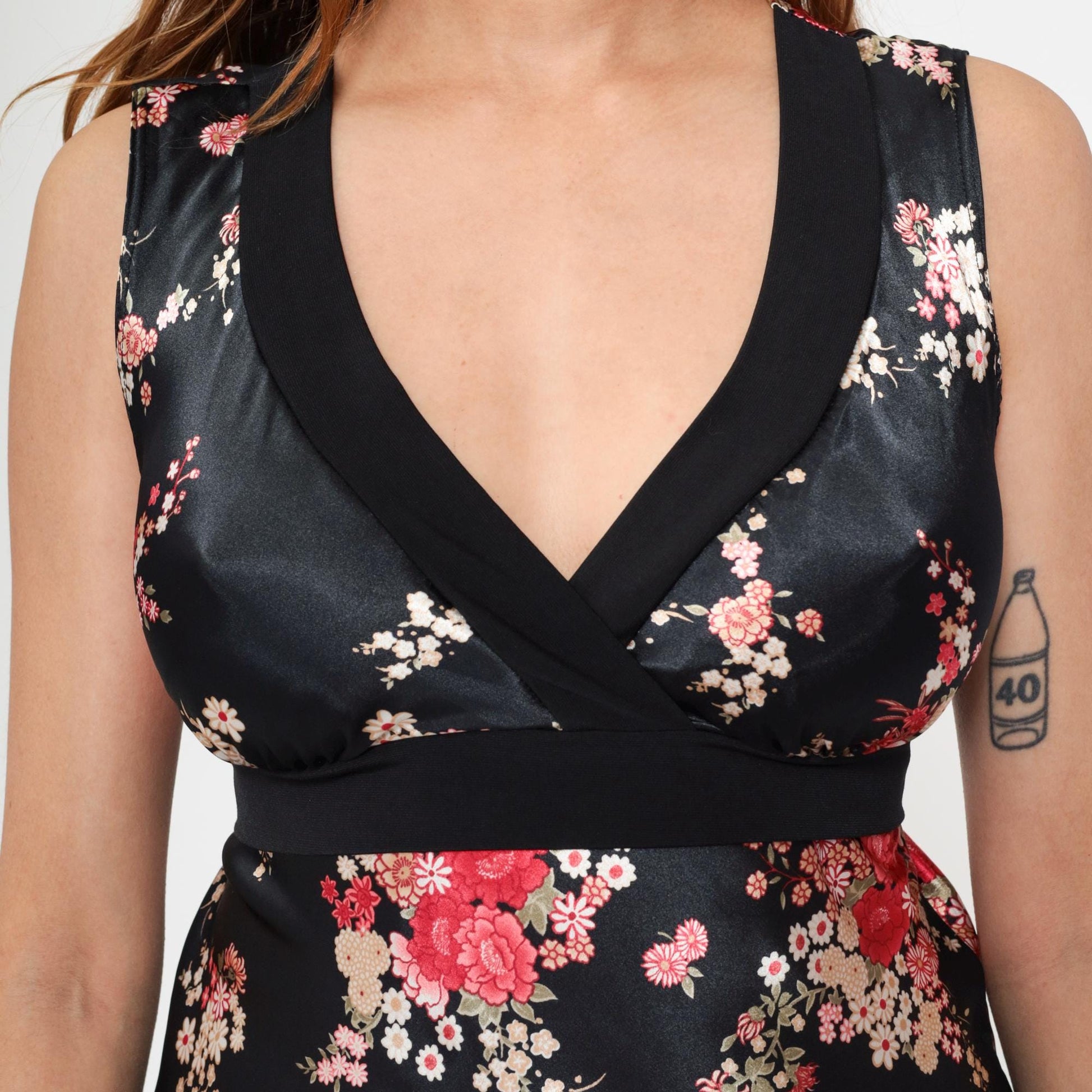 Y2K Black Satin Floral Tank Top Deep V Neck Empire Waist 00s Medium