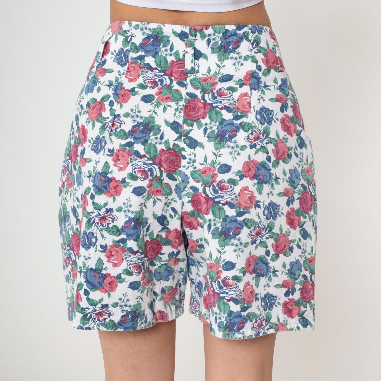 90s A. Byer White Floral Pleated High-Waisted Shorts Cotton Medium