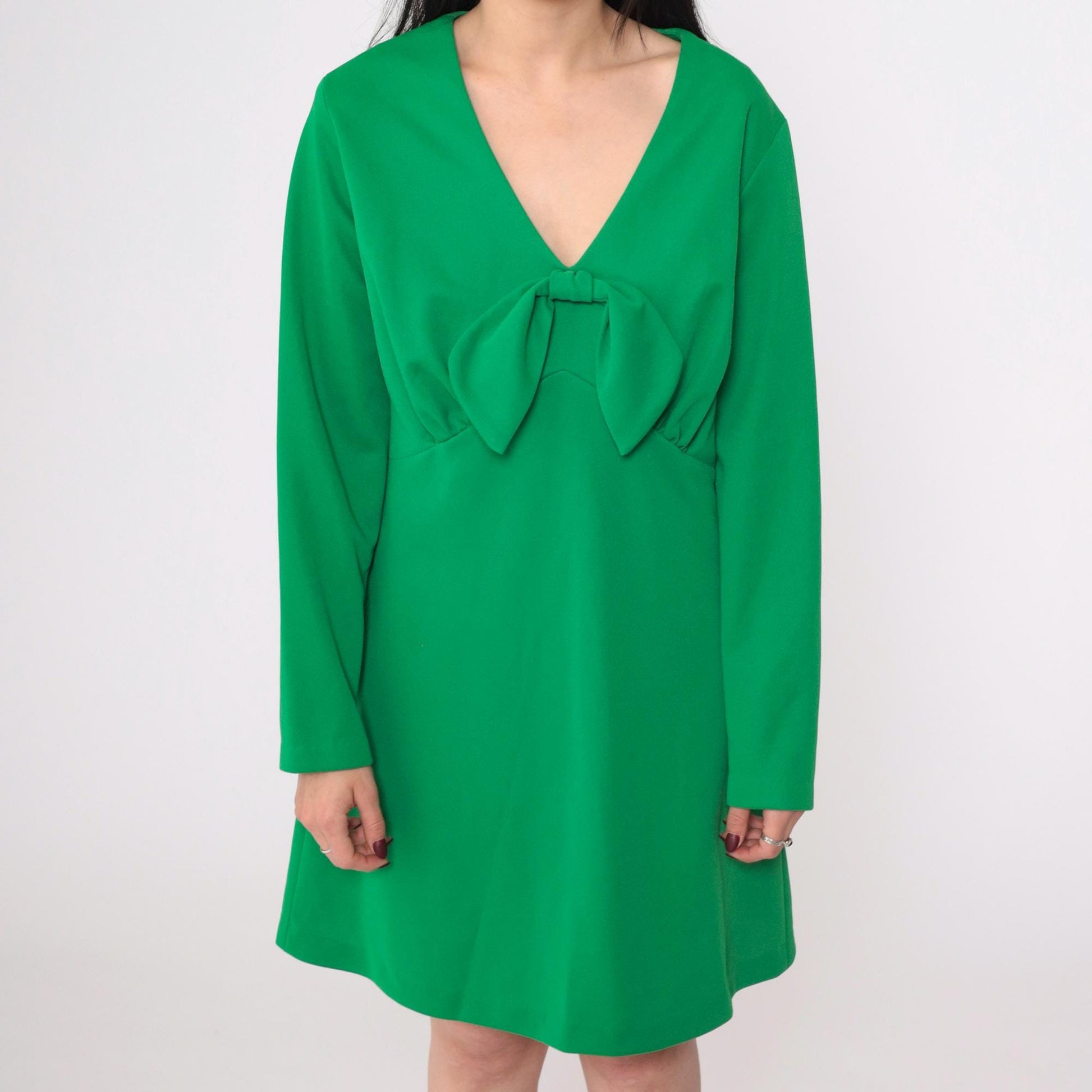 70s Green Babydoll Mini Dress Keyhole Back Empire Waist Long Sleeve Large