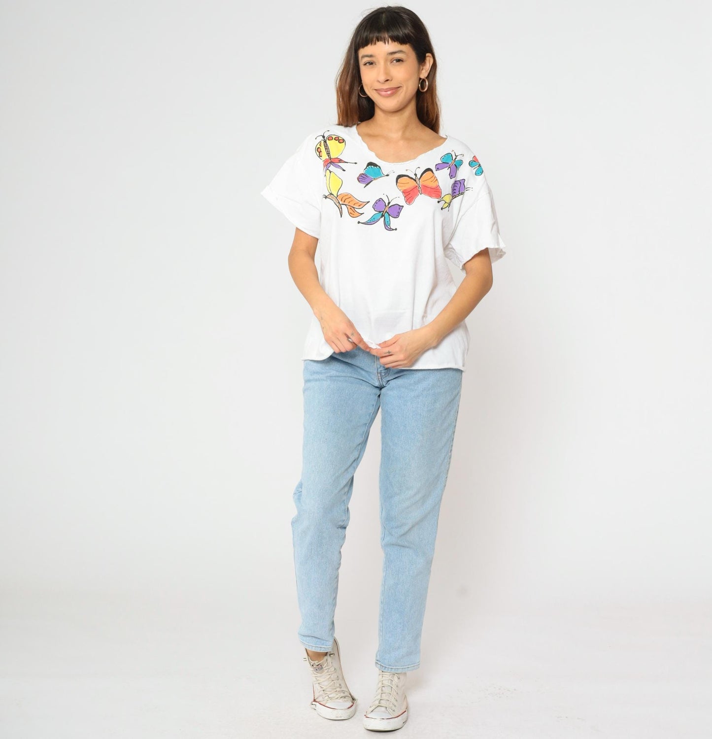 90s White Butterfly Graphic T-Shirt Raw Neckline Scoop Neck Extra Large XL