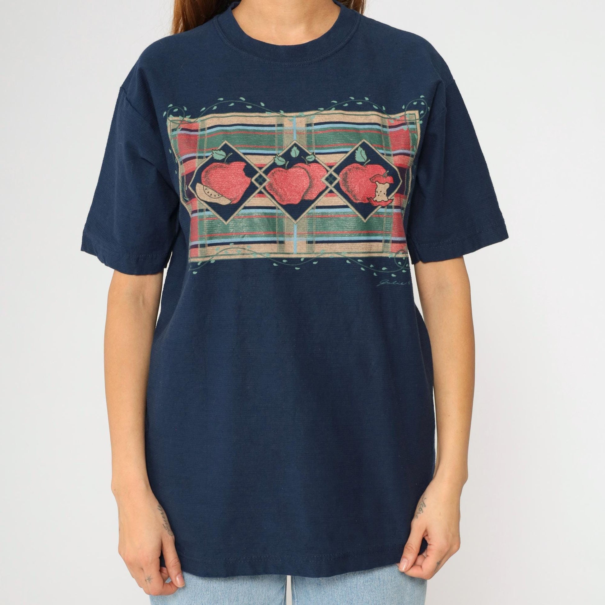 90s Apple Graphic T-Shirt Navy Blue Crewneck Cotton Medium