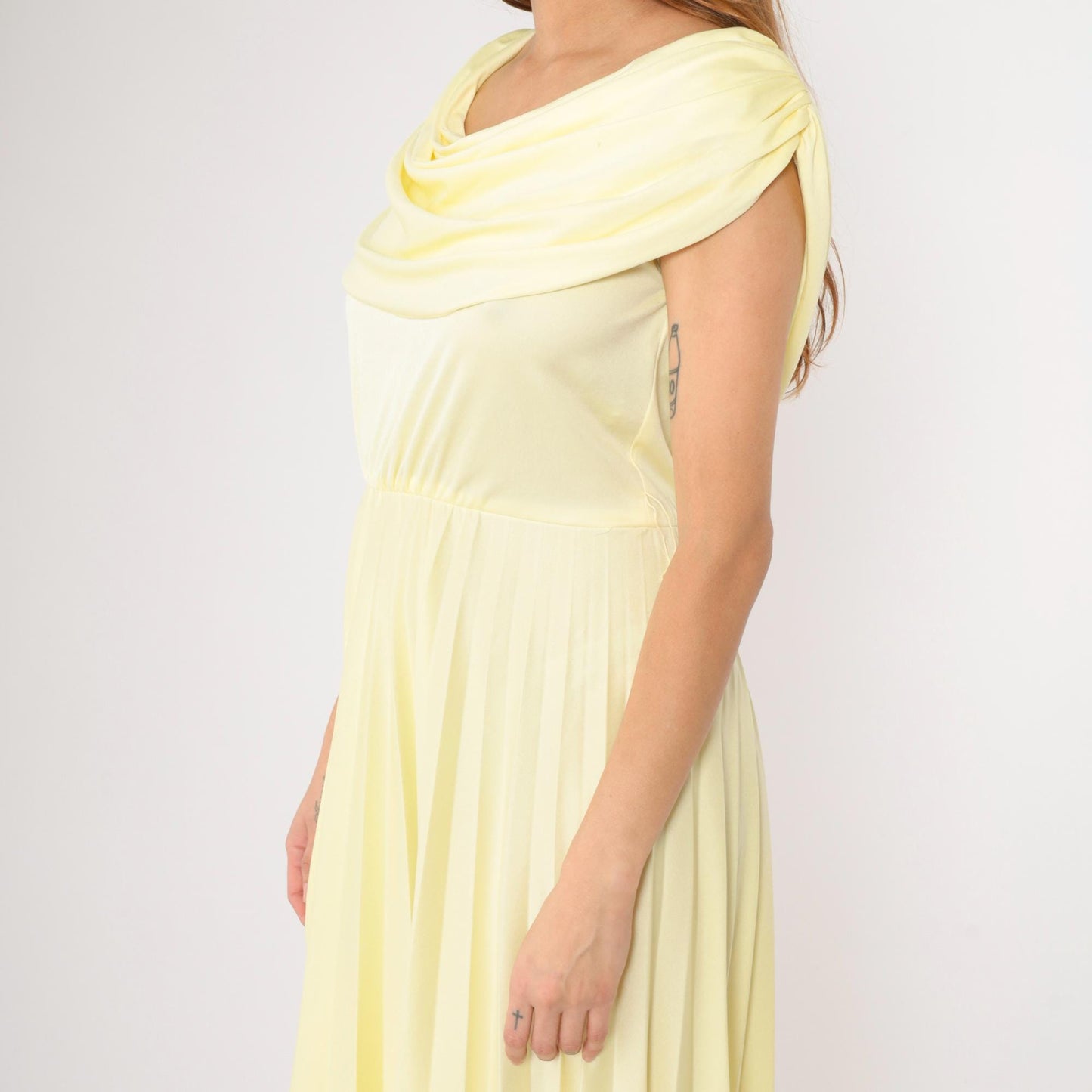 70s Vicky Vaughn Junior Yellow Cowl Neck Midi Dress Pleated Sleeveless Medium M