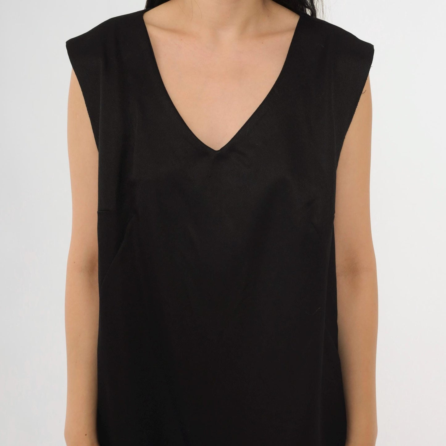 1960s Black Drop Waist Midi Dress Sleeveless V Neck Mod Large