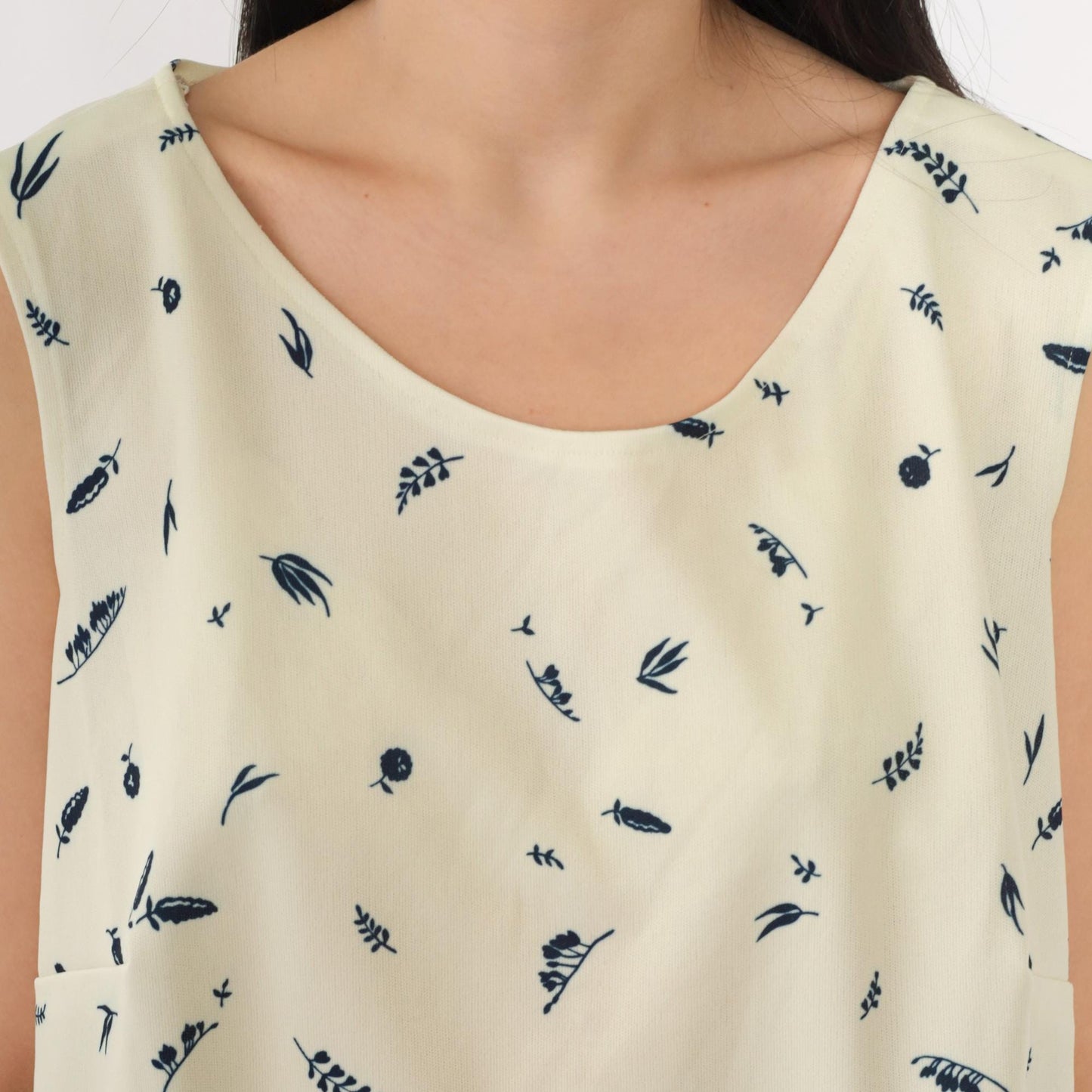 70s Cream Floral Tank Top Botanical Print Sleeveless Blouse Large L