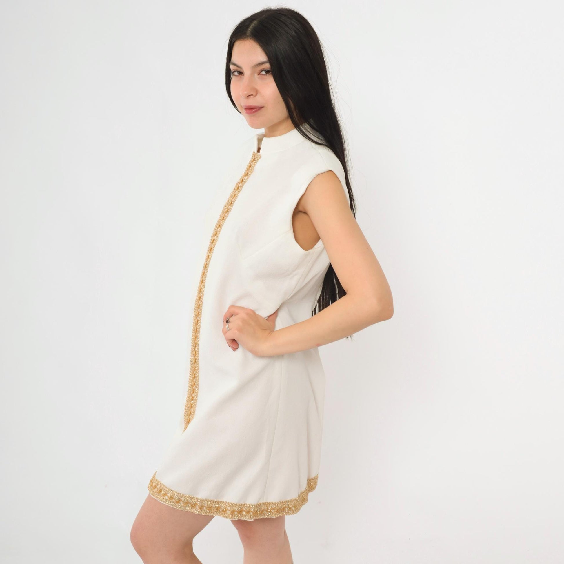 60s White Mini Shift Dress Gold Trim Sleeveless Space Age Medium M