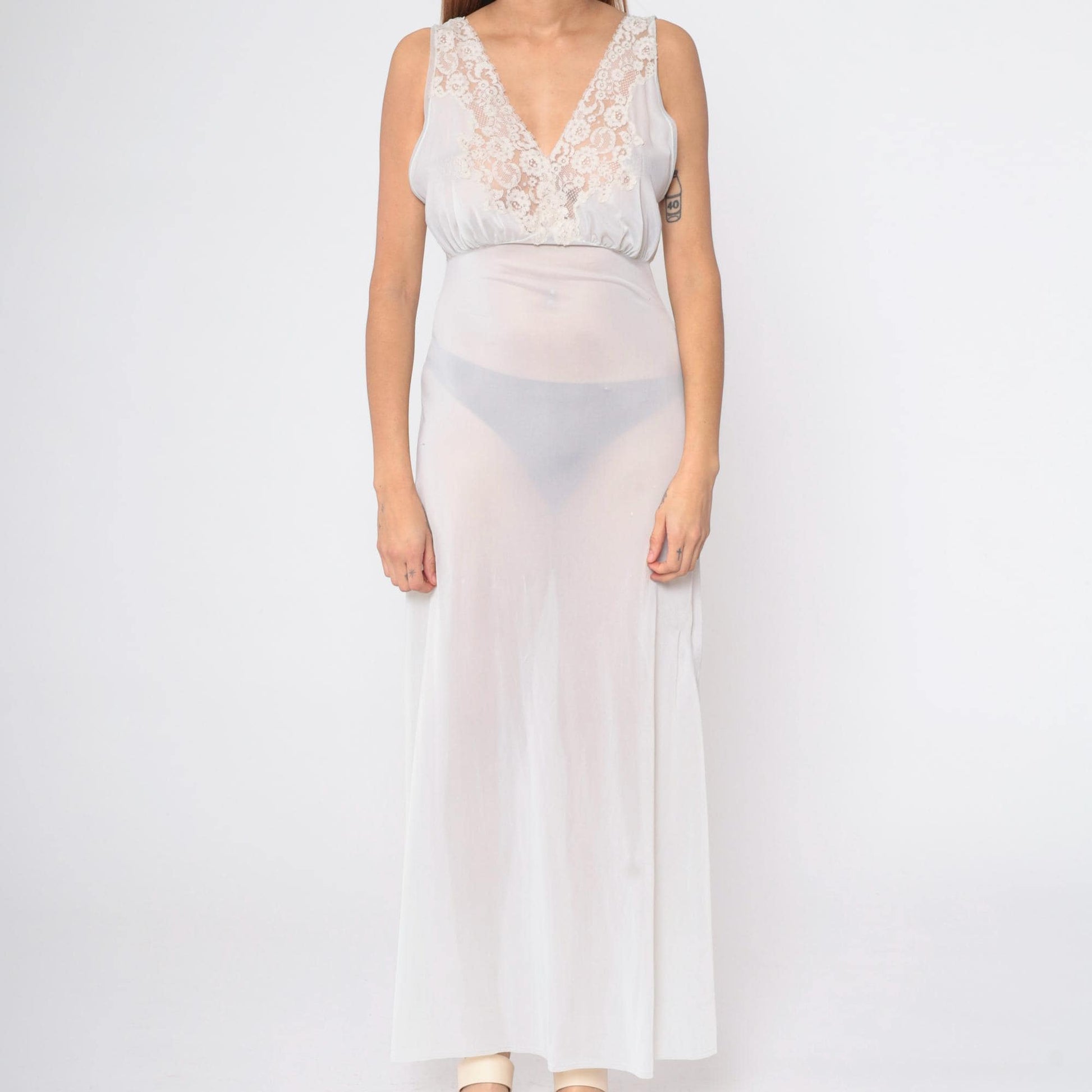 70s White Nylon Maxi Nightgown Lace Trim Empire Waist V Neck Medium M