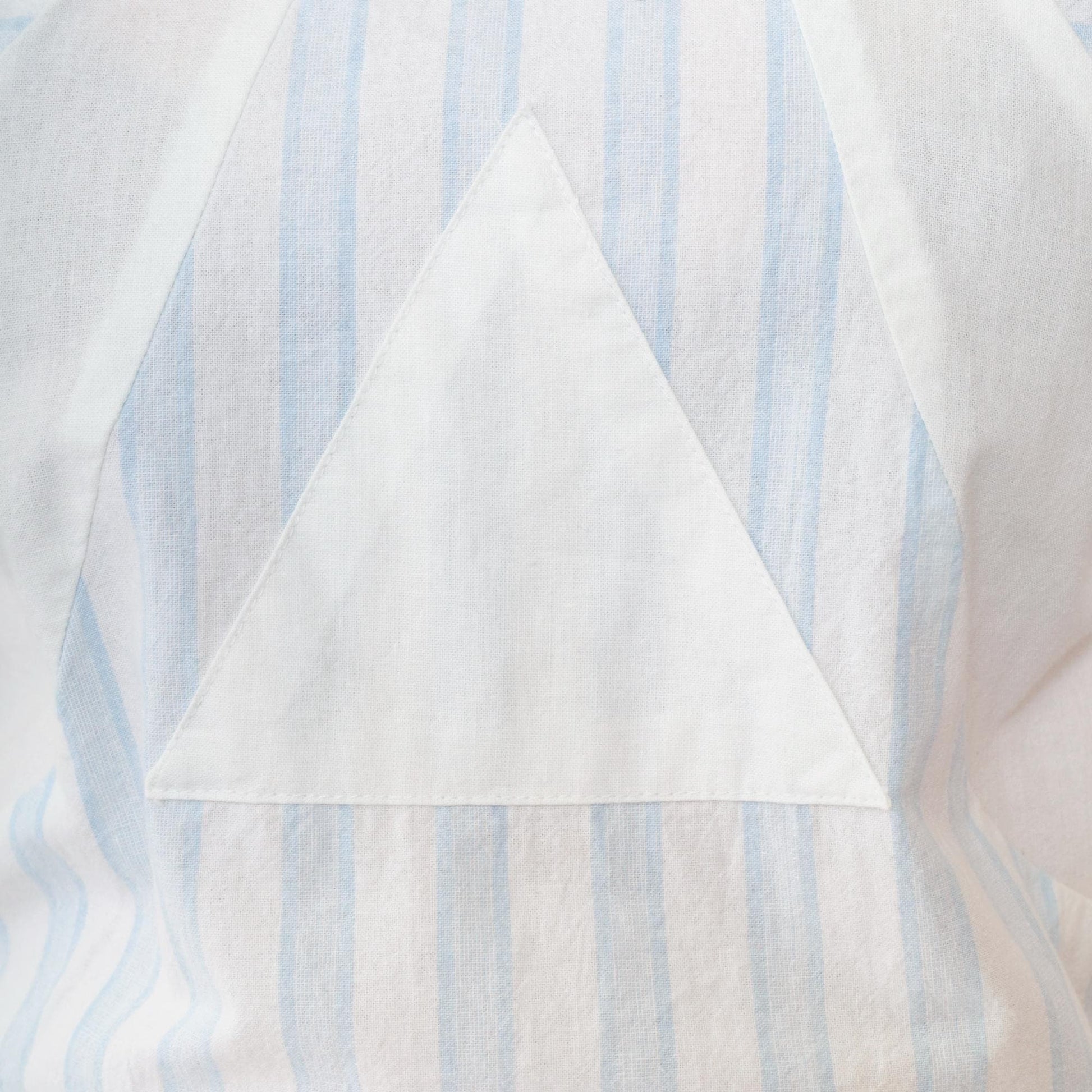 80s Striped T-Shirt Baby Blue White Triangle Graphic Half Sleeve Small