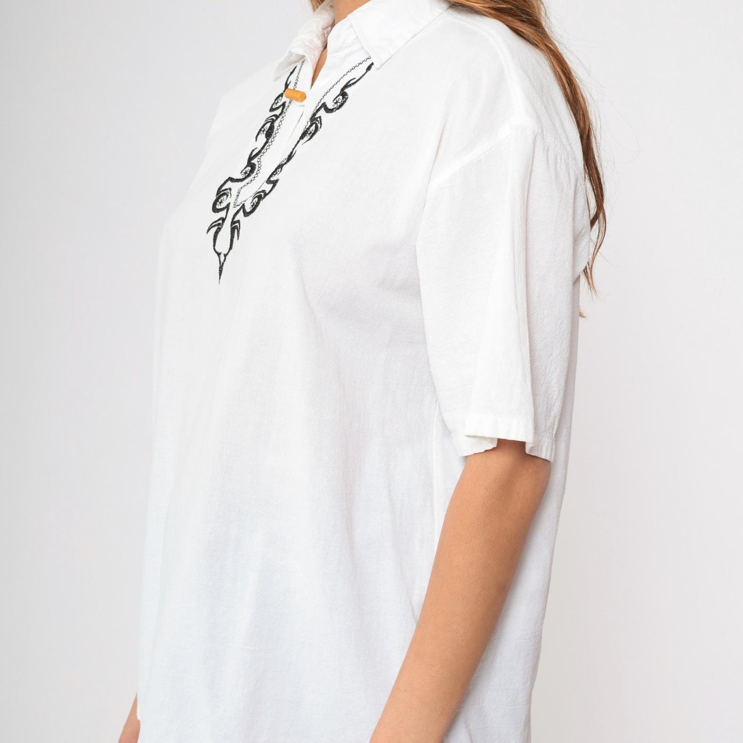 Y2K White Embroidered Tunic Split Neck Blouse Black Stitching Extra Large